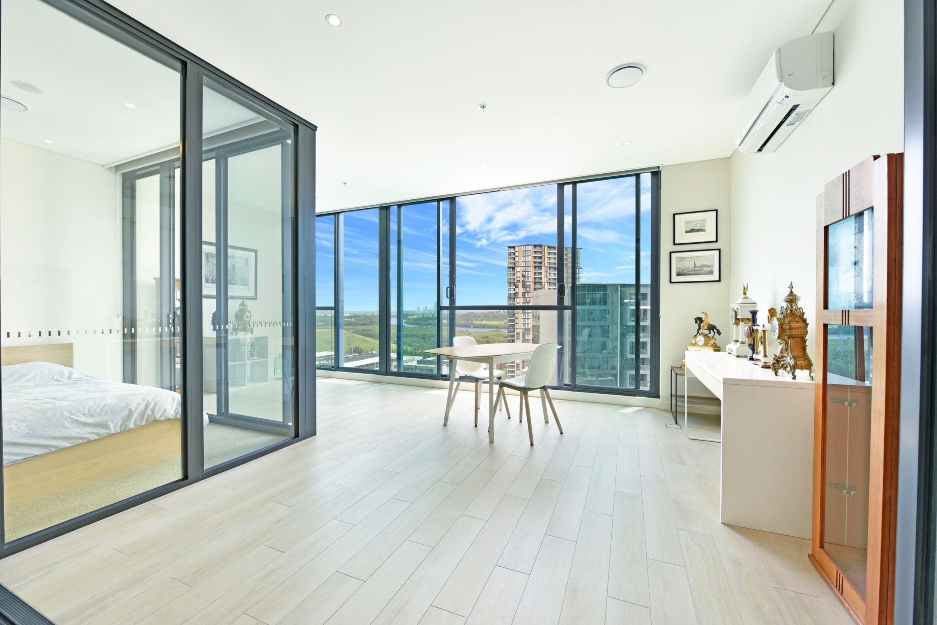 1413/17 Wentworth Place, Wentworth Point Sold by Chidiac Realty - image 1