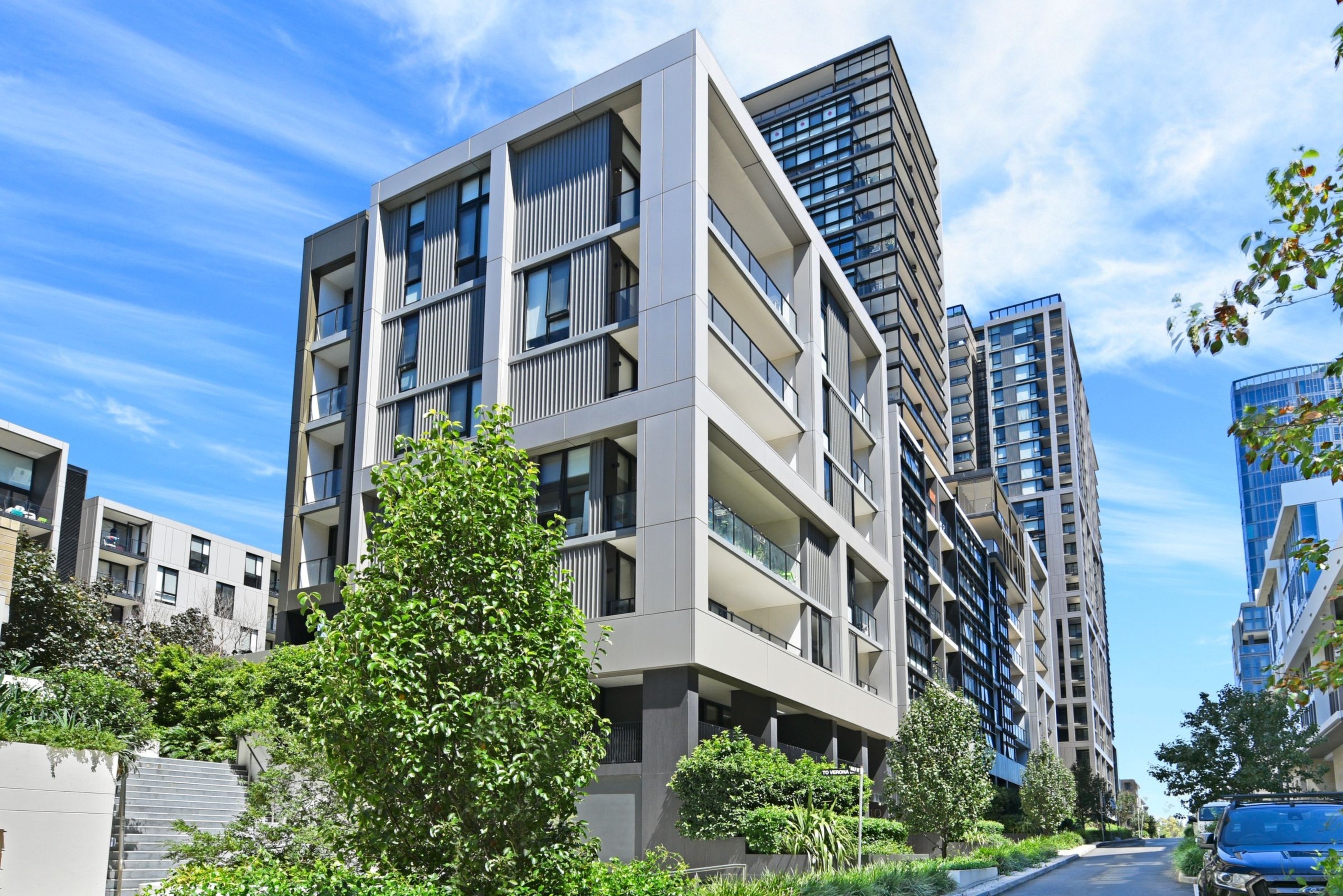 521/10 Half Street, Wentworth Point Sold by Chidiac Realty - image 1