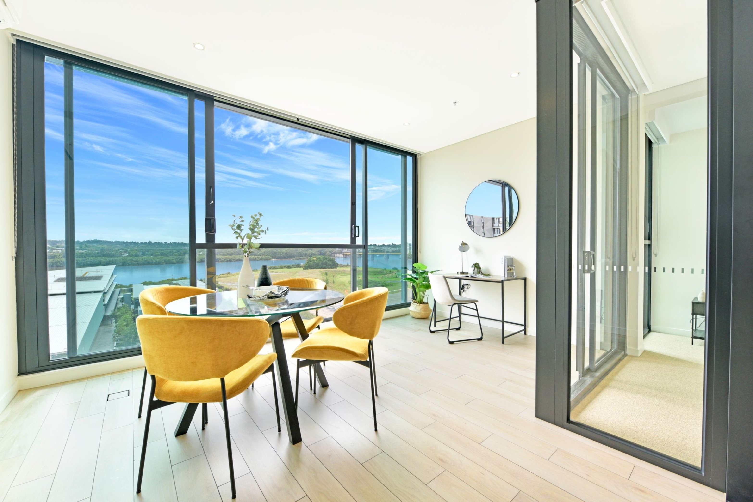 602/17 Wentworth Place, Wentworth Point Sold by Chidiac Realty - image 1