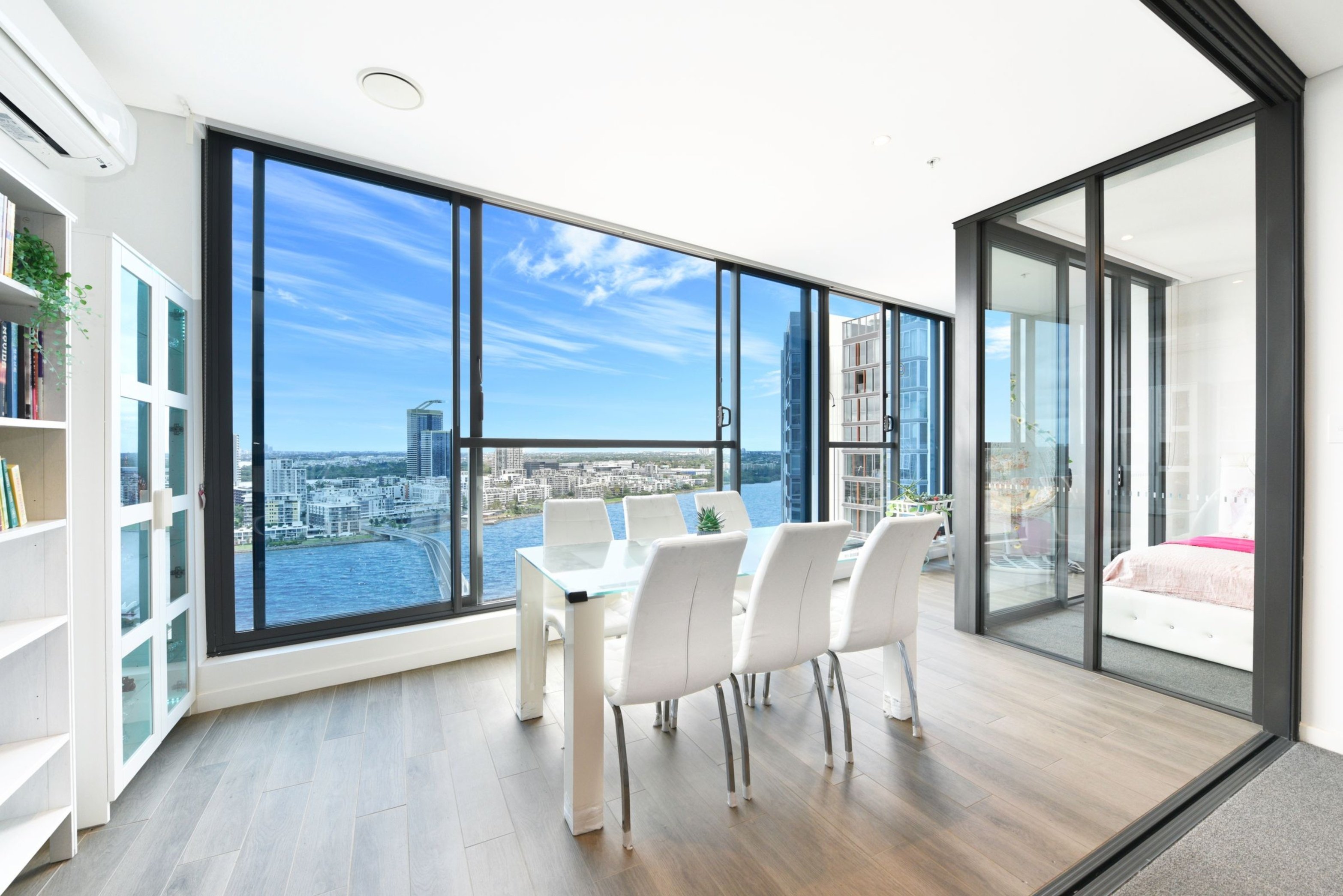 2207/11 Wentworth Place, Wentworth Point Sold by Chidiac Realty - image 1
