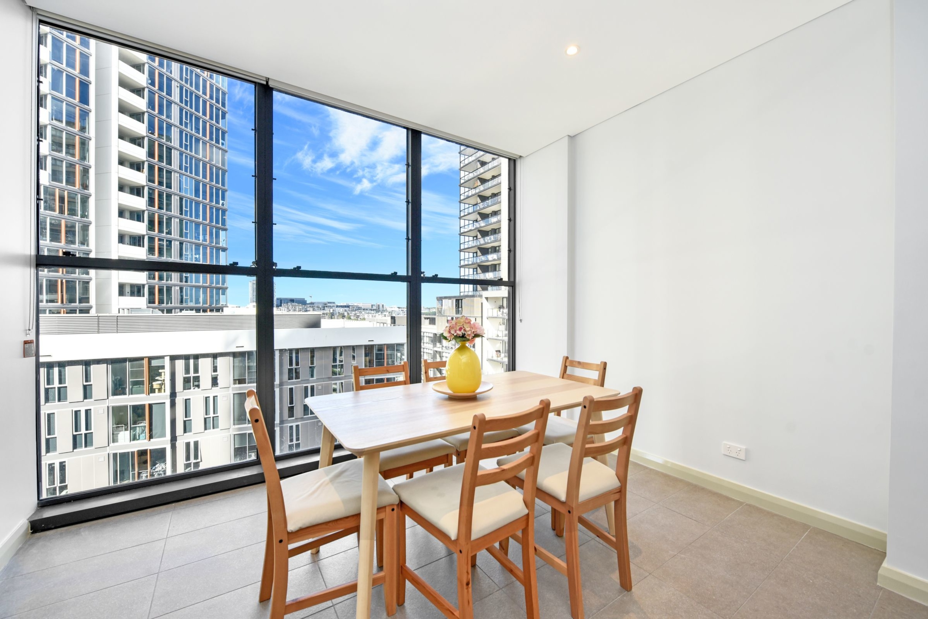 702/1 Wentworth Place, Wentworth Point Sold by Chidiac Realty - image 3