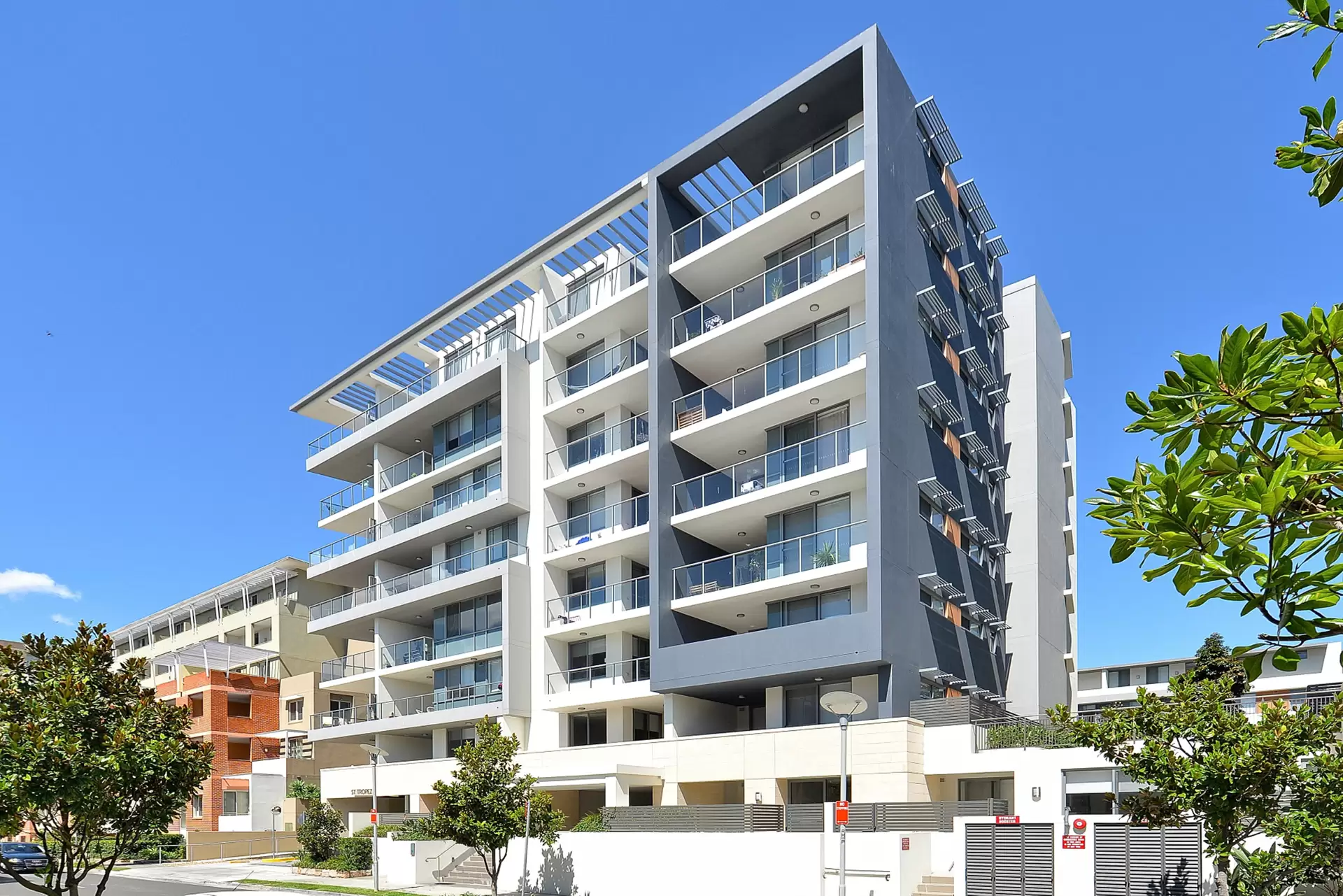 402/7 Stromboli Strait, Wentworth Point Leased by Chidiac Realty - image 1