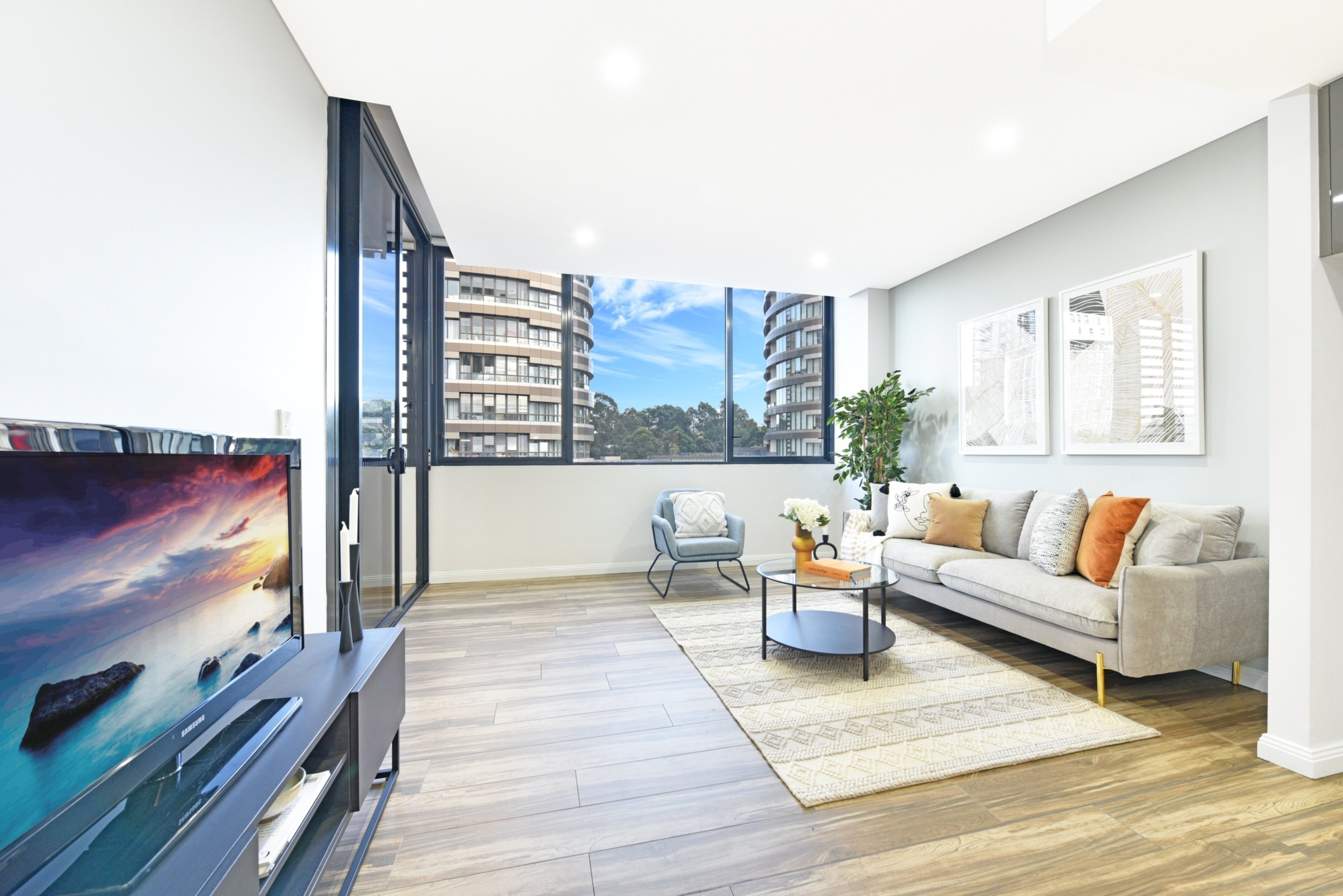 518/2 Betty Cuthbert Avenue, Sydney Olympic Park Sold by Chidiac Realty - image 2