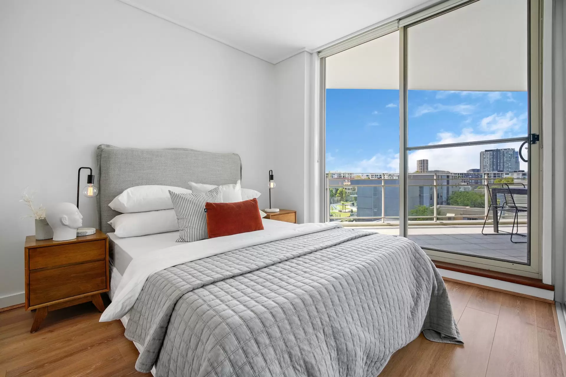 607/1 The Piazza, Wentworth Point Sold by Chidiac Realty - image 1