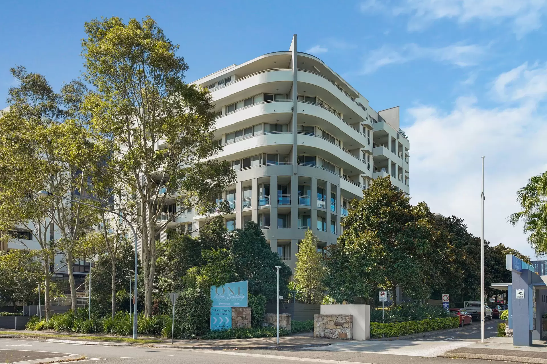 607/1 The Piazza, Wentworth Point Sold by Chidiac Realty - image 1