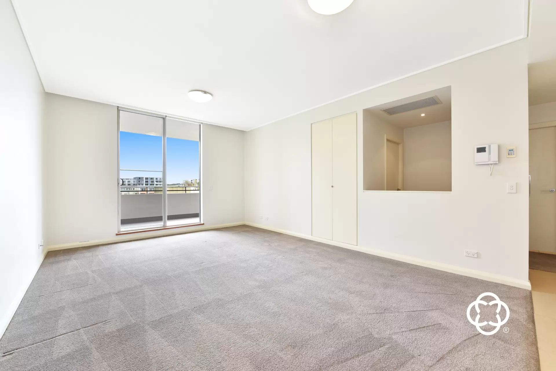 687/4 The Crescent, Wentworth Point Leased by Chidiac Realty - image 1