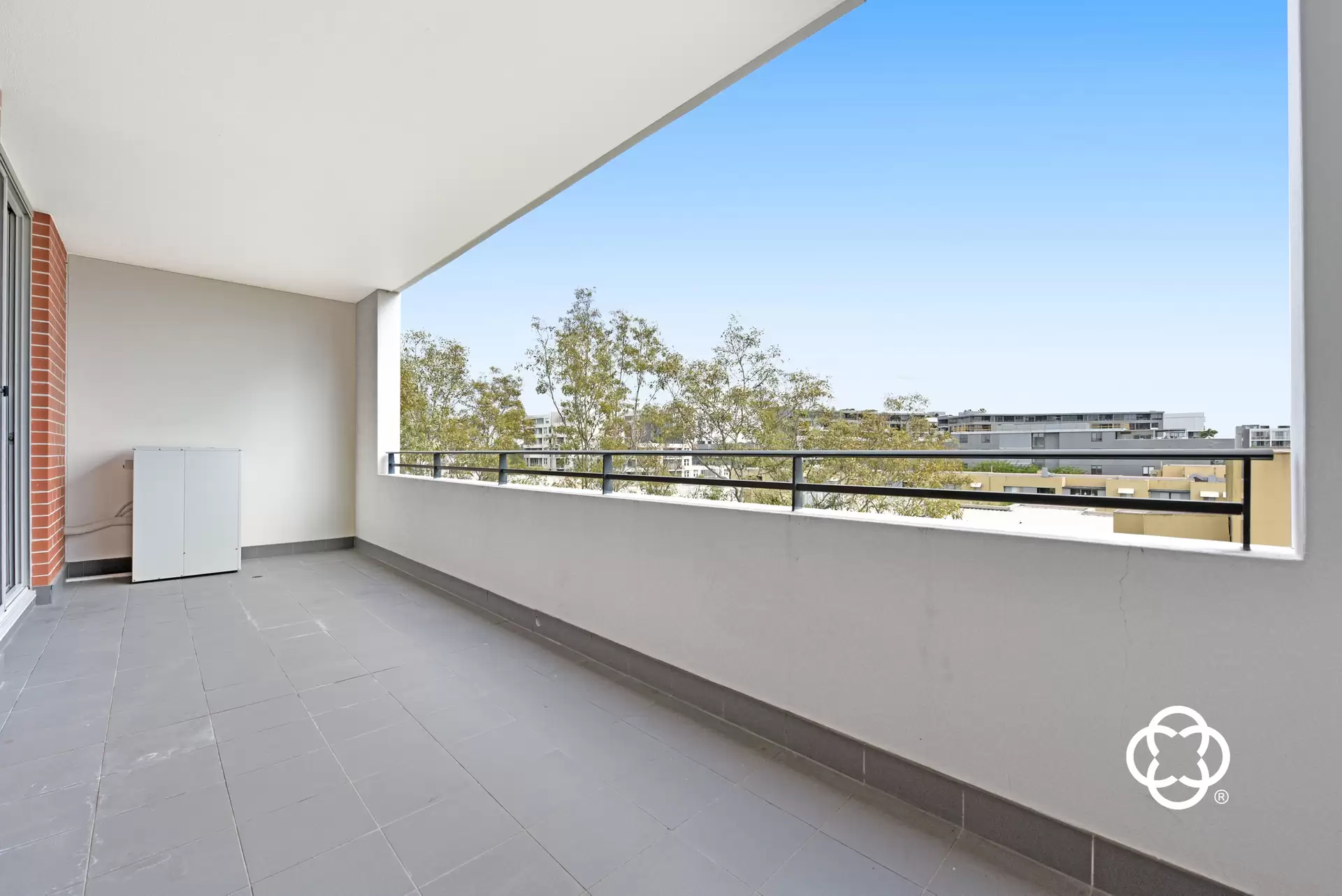 687/4 The Crescent, Wentworth Point Leased by Chidiac Realty - image 1