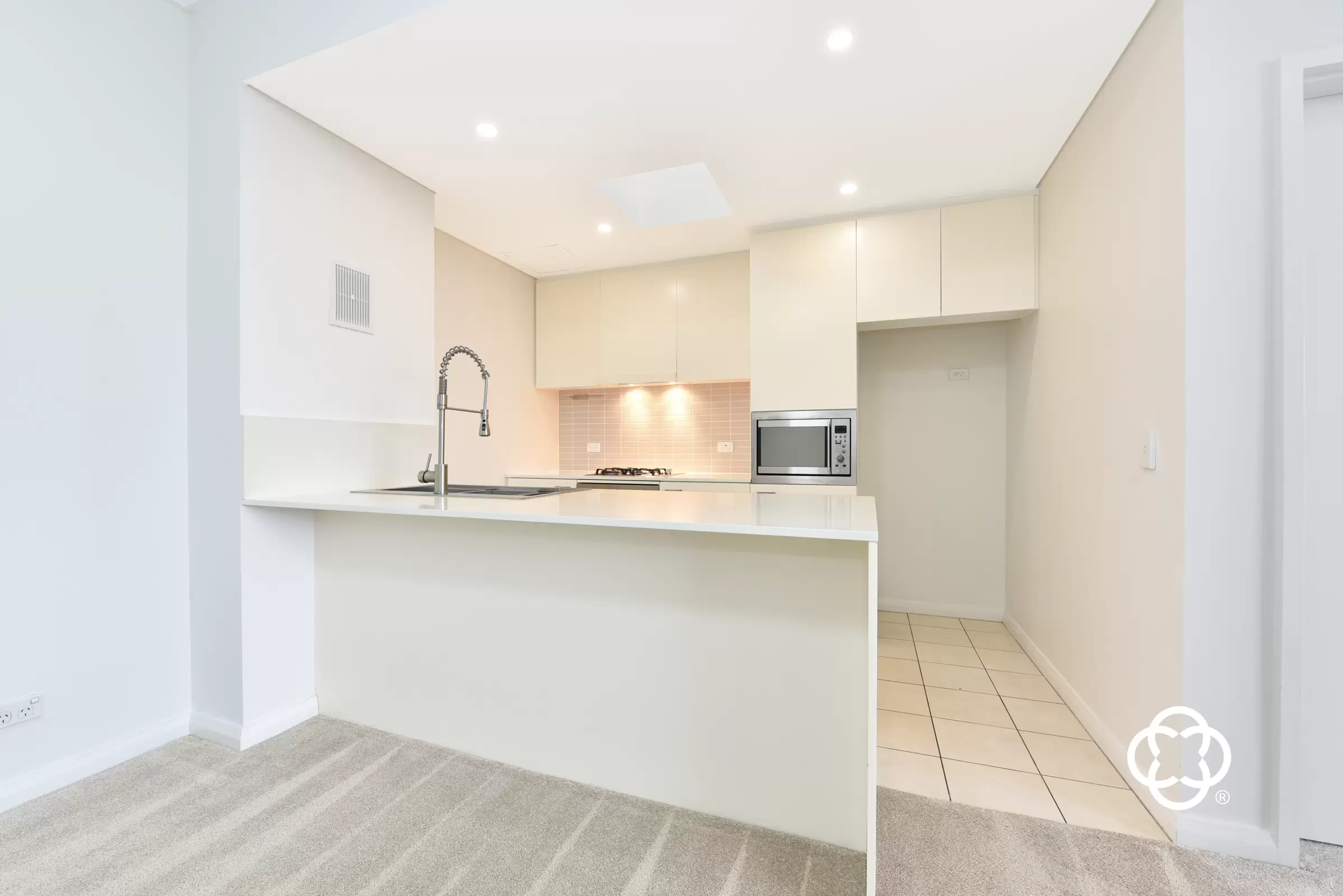 889/33 Hill Road, Wentworth Point Leased by Chidiac Realty - image 2