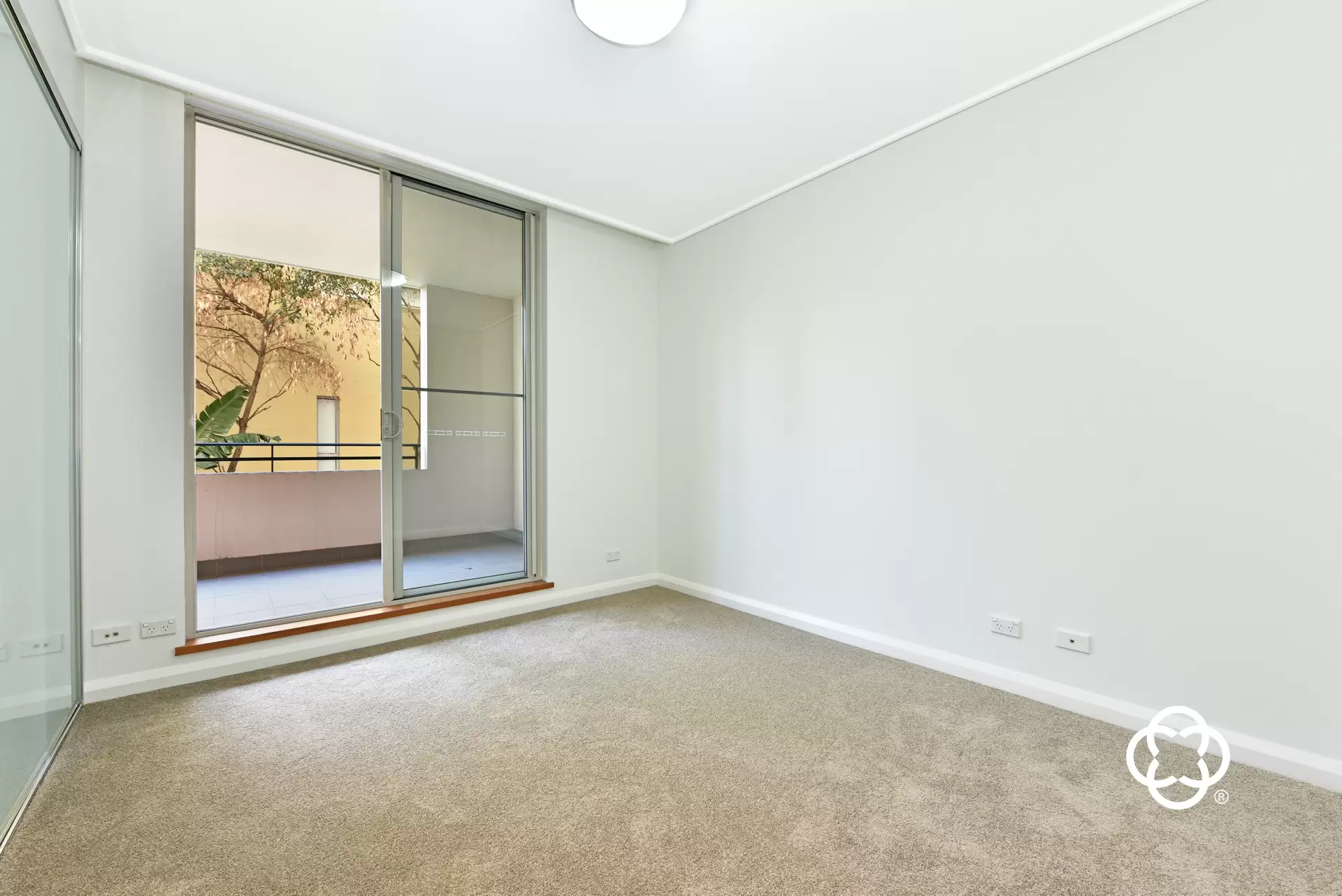 380/4 The Crescent, Wentworth Point Leased by Chidiac Realty - image 1