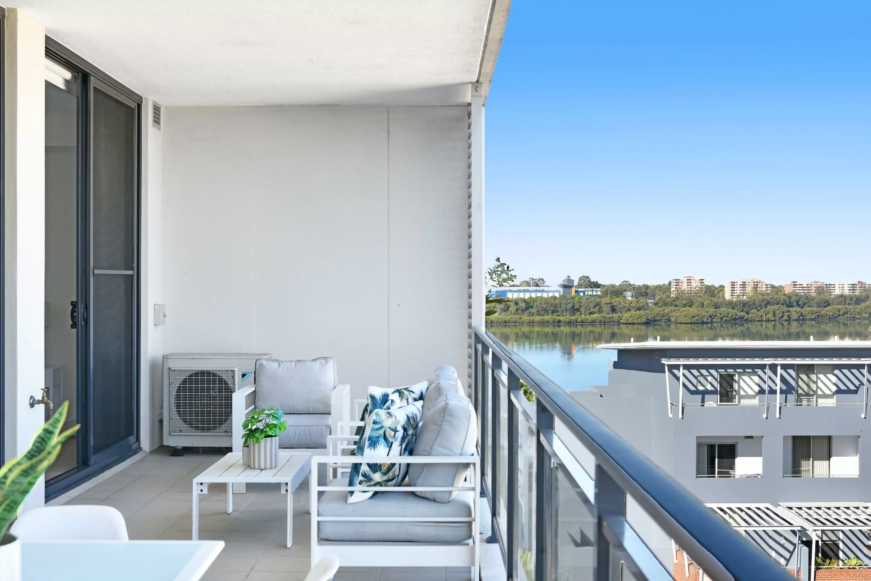 818/26 Baywater Drive, Wentworth Point Sold by Chidiac Realty - image 3