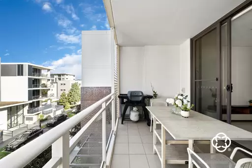 427/45 Amalfi Drive, Wentworth Point Leased by Chidiac Realty