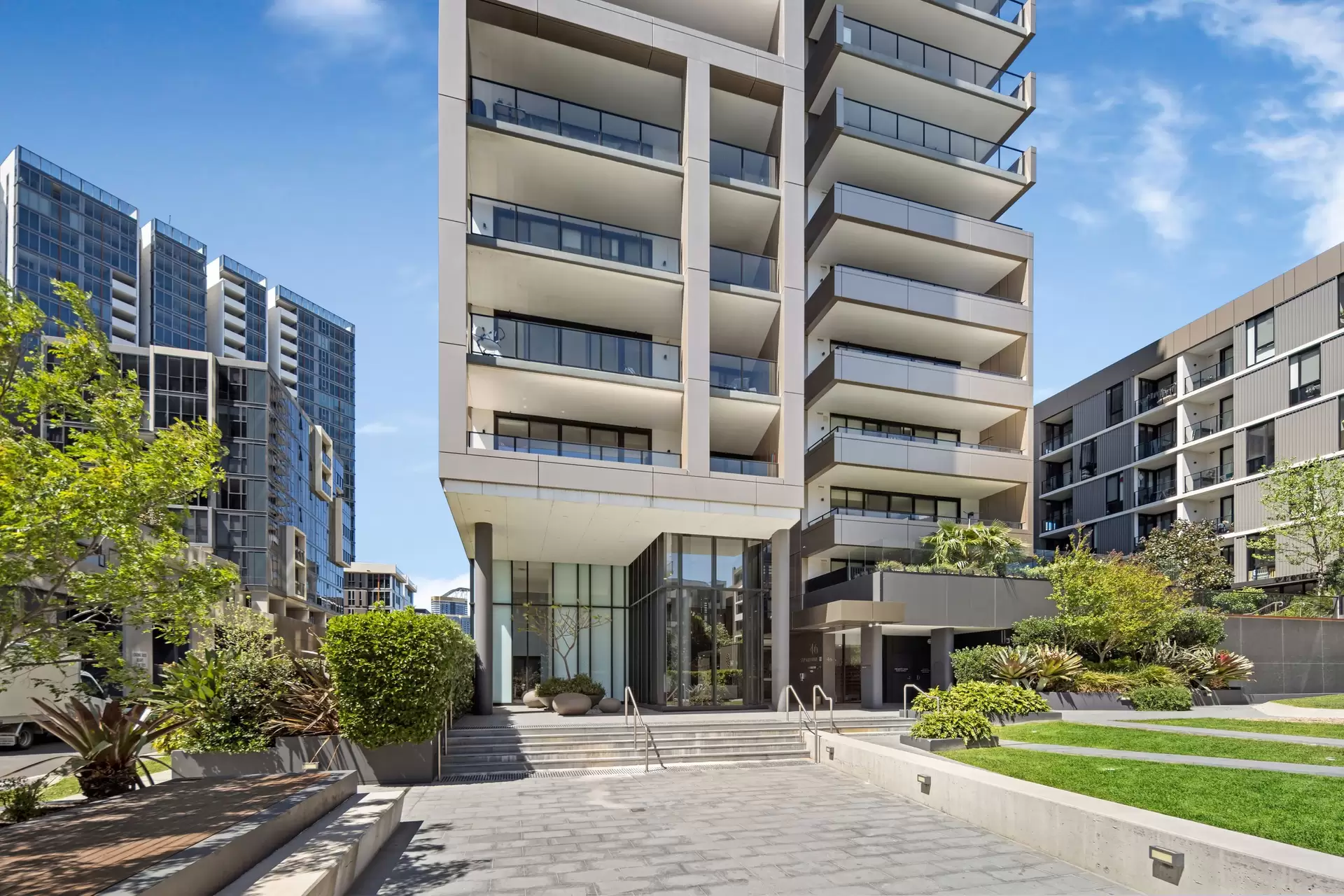 908/46 Savona Drive, Wentworth Point Sold by Chidiac Realty - image 1