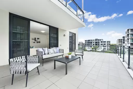 512/18 Corniche Drive, Wentworth Point Sold by Chidiac Realty