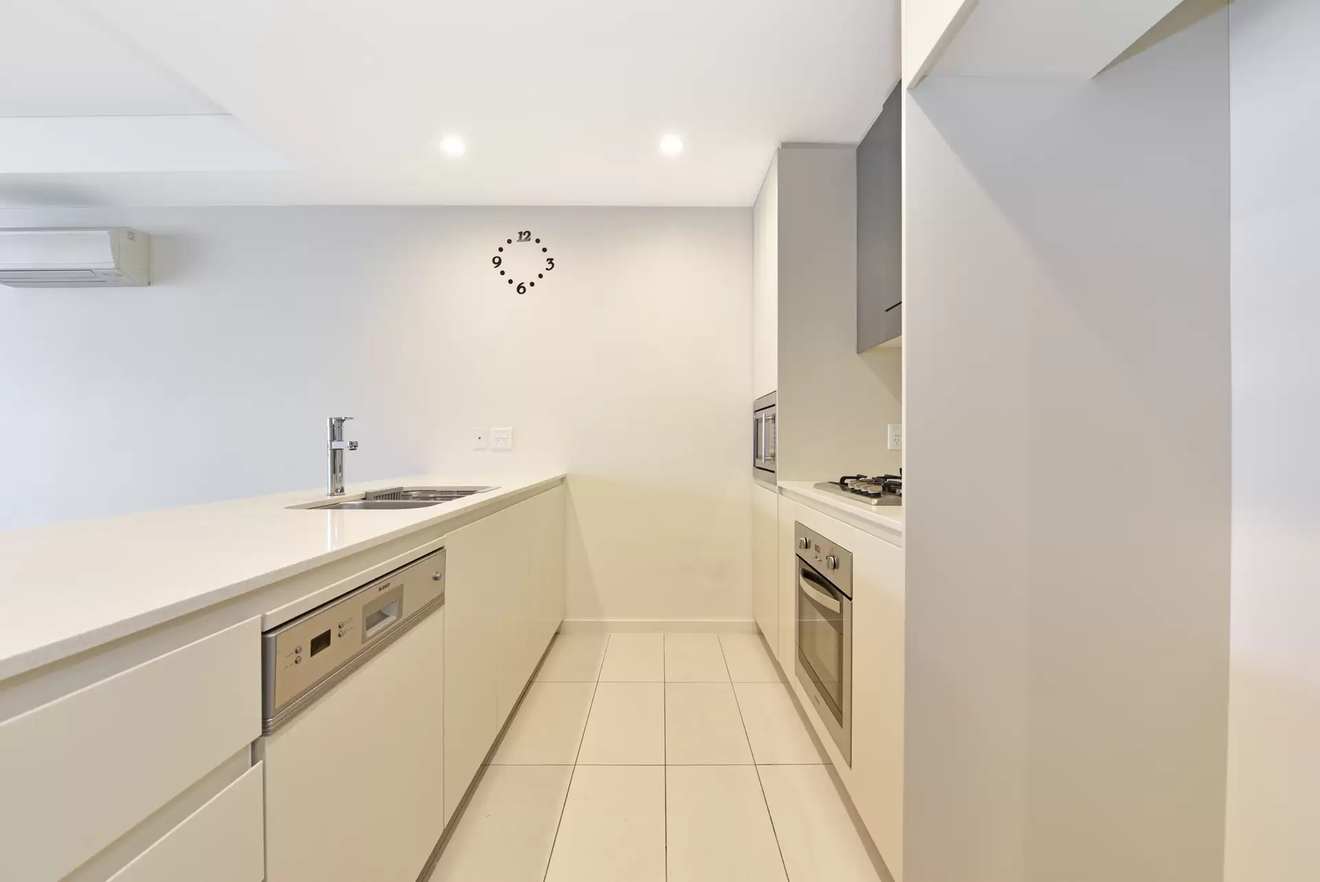 504/9 Baywater Drive, Wentworth Point Leased by Chidiac Realty - image 1