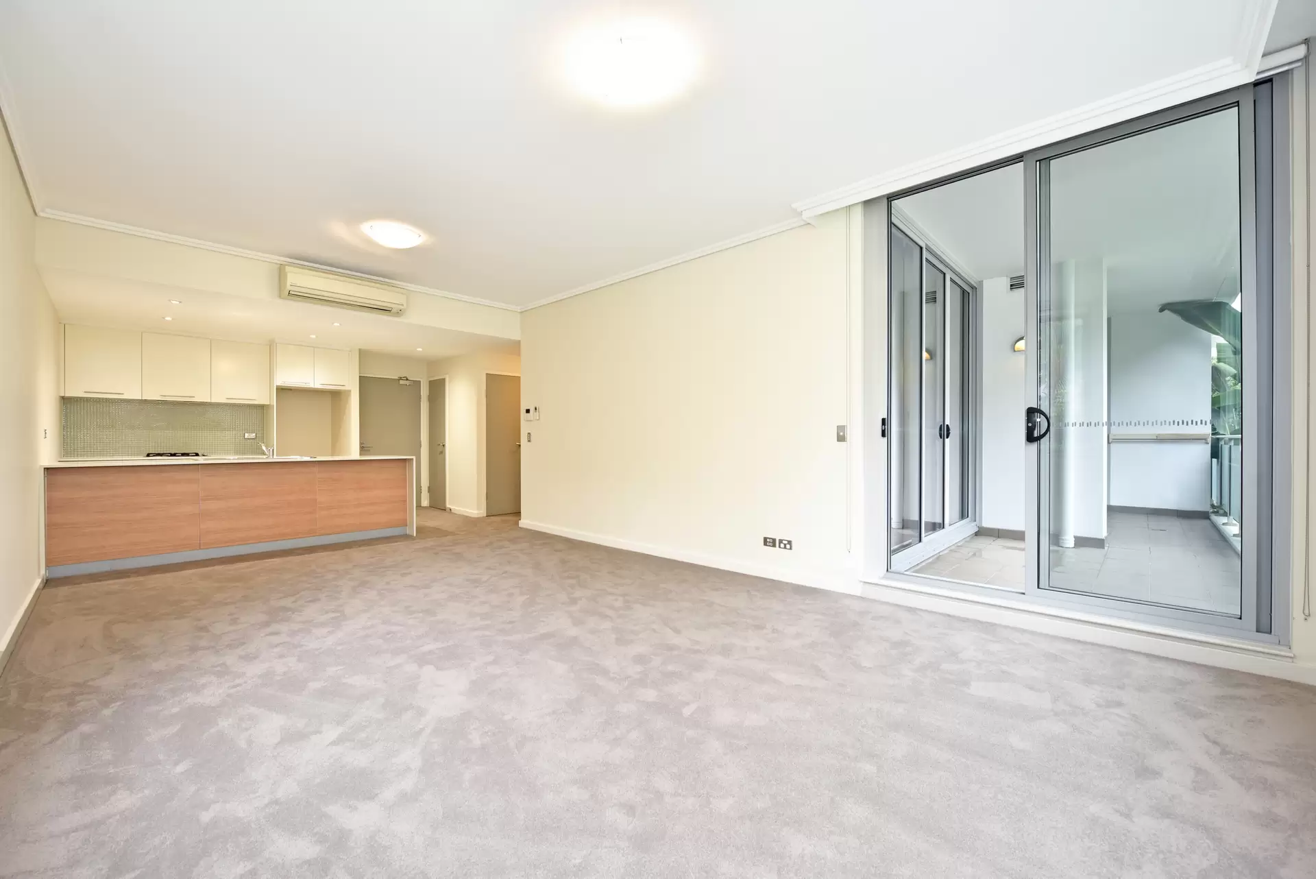 DG04/6 Latham Terrace, Newington Leased by Chidiac Realty - image 1