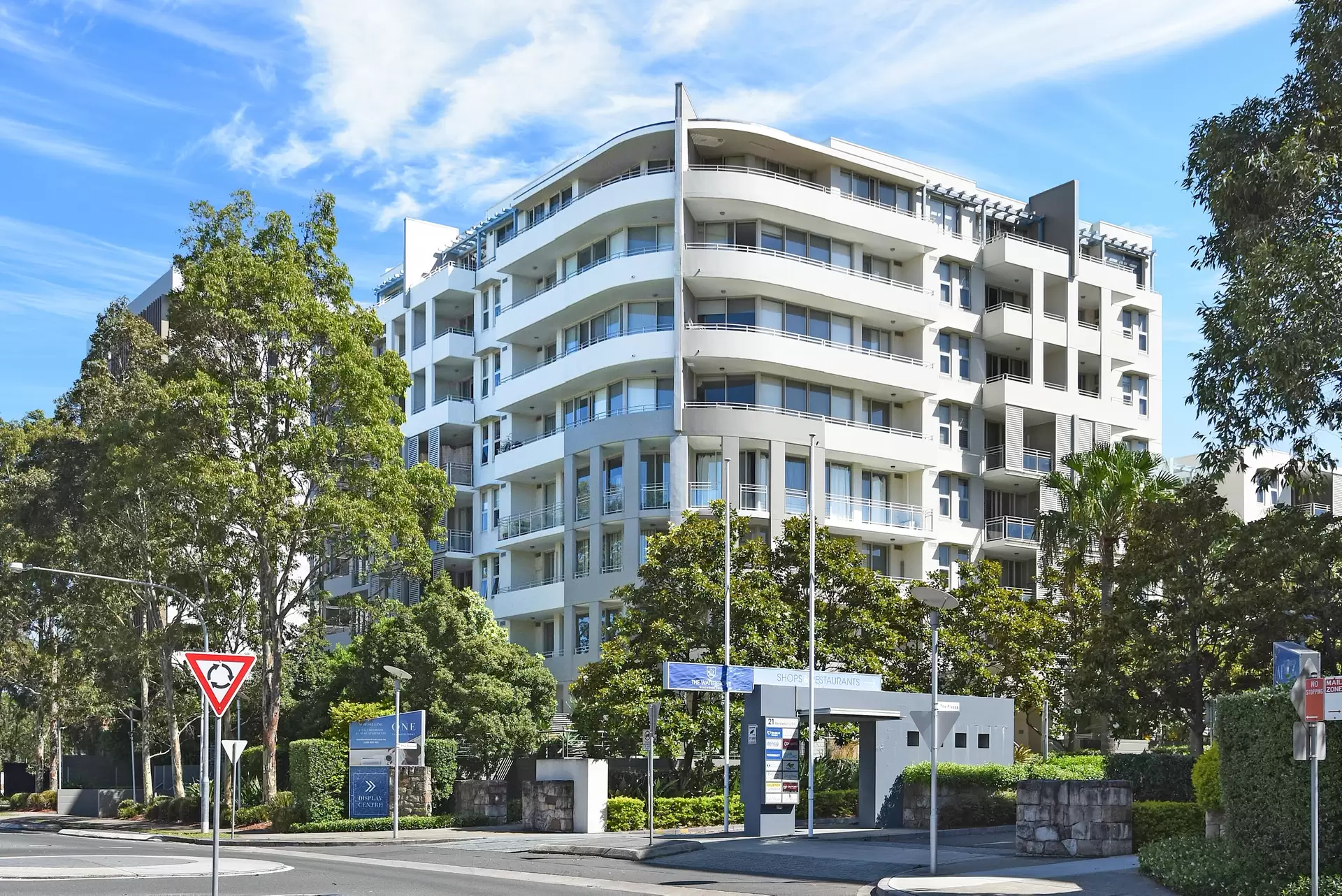 705/1 The Piazza, Wentworth Point Leased by Chidiac Realty - image 1