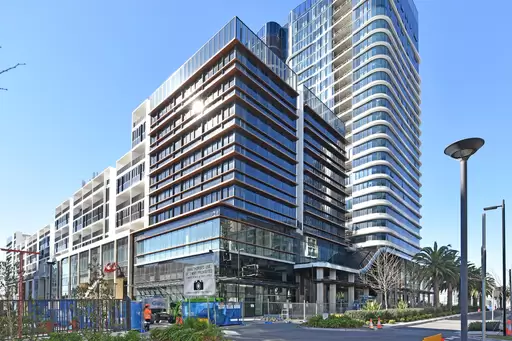 801/3 Footbridge Boulevard, Wentworth Point Sold by Chidiac Realty