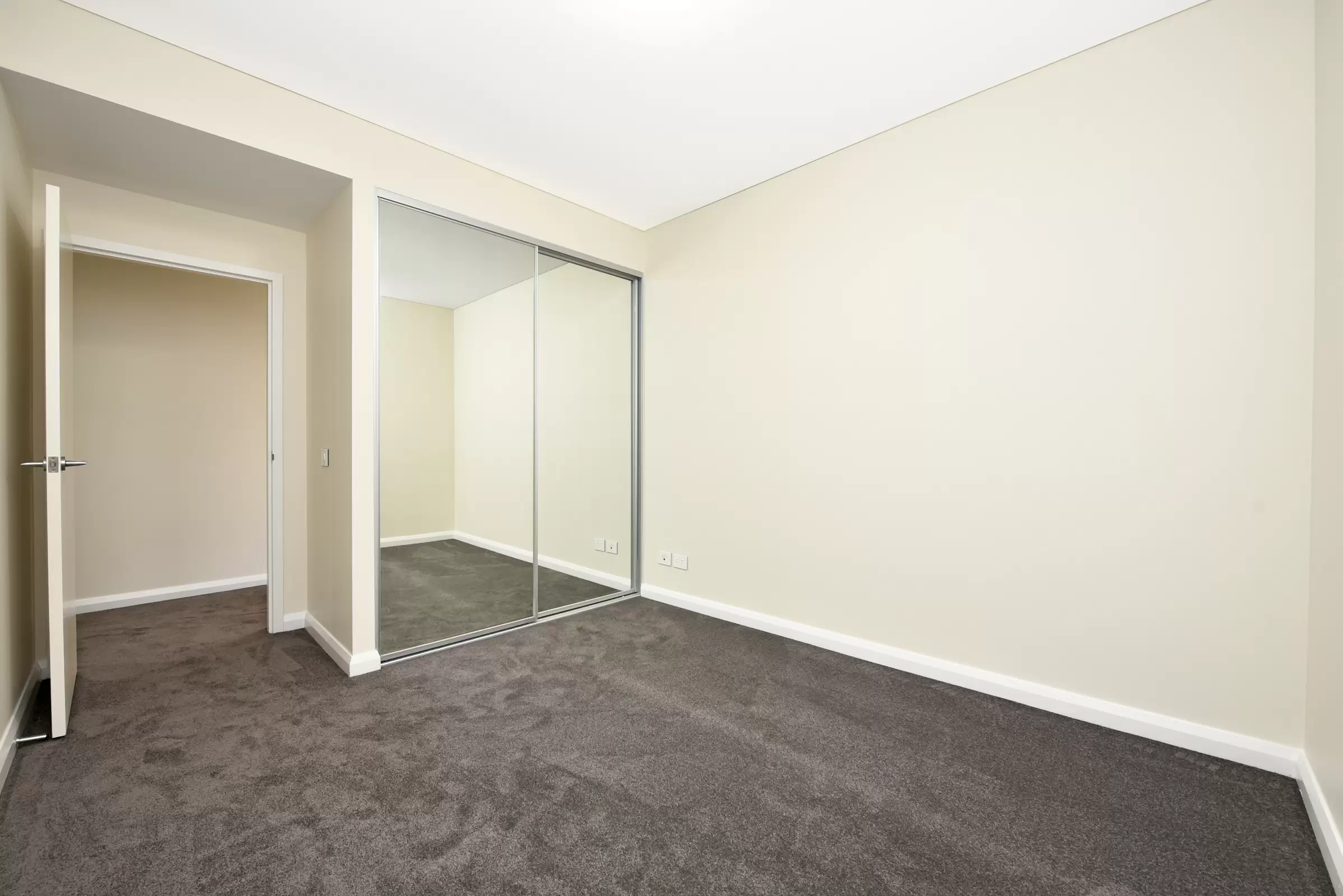 334/21 Marine Parade, Wentworth Point Leased by Chidiac Realty - image 5