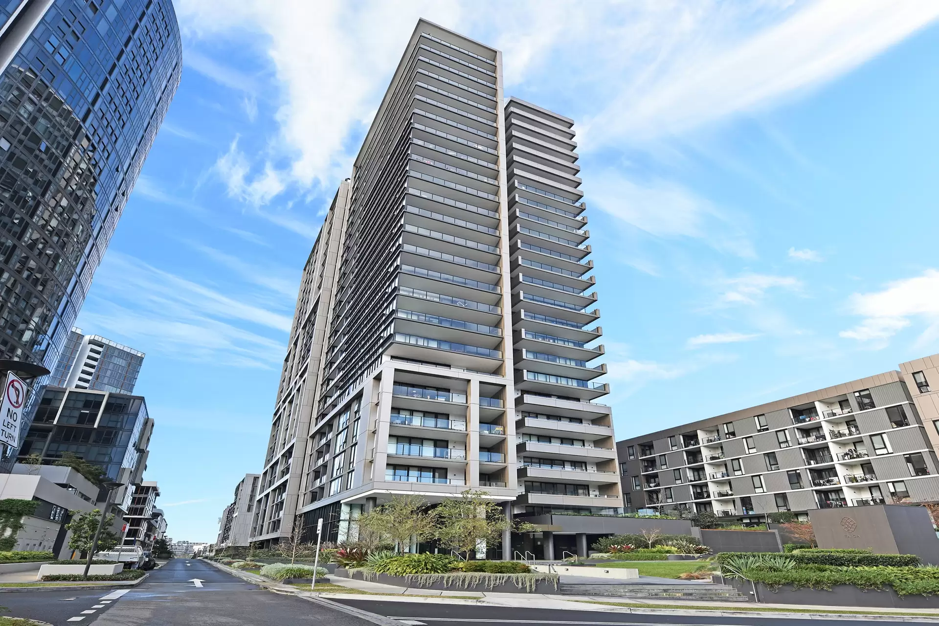 506/46 Savona Drive, Wentworth Point Leased by Chidiac Realty - image 1