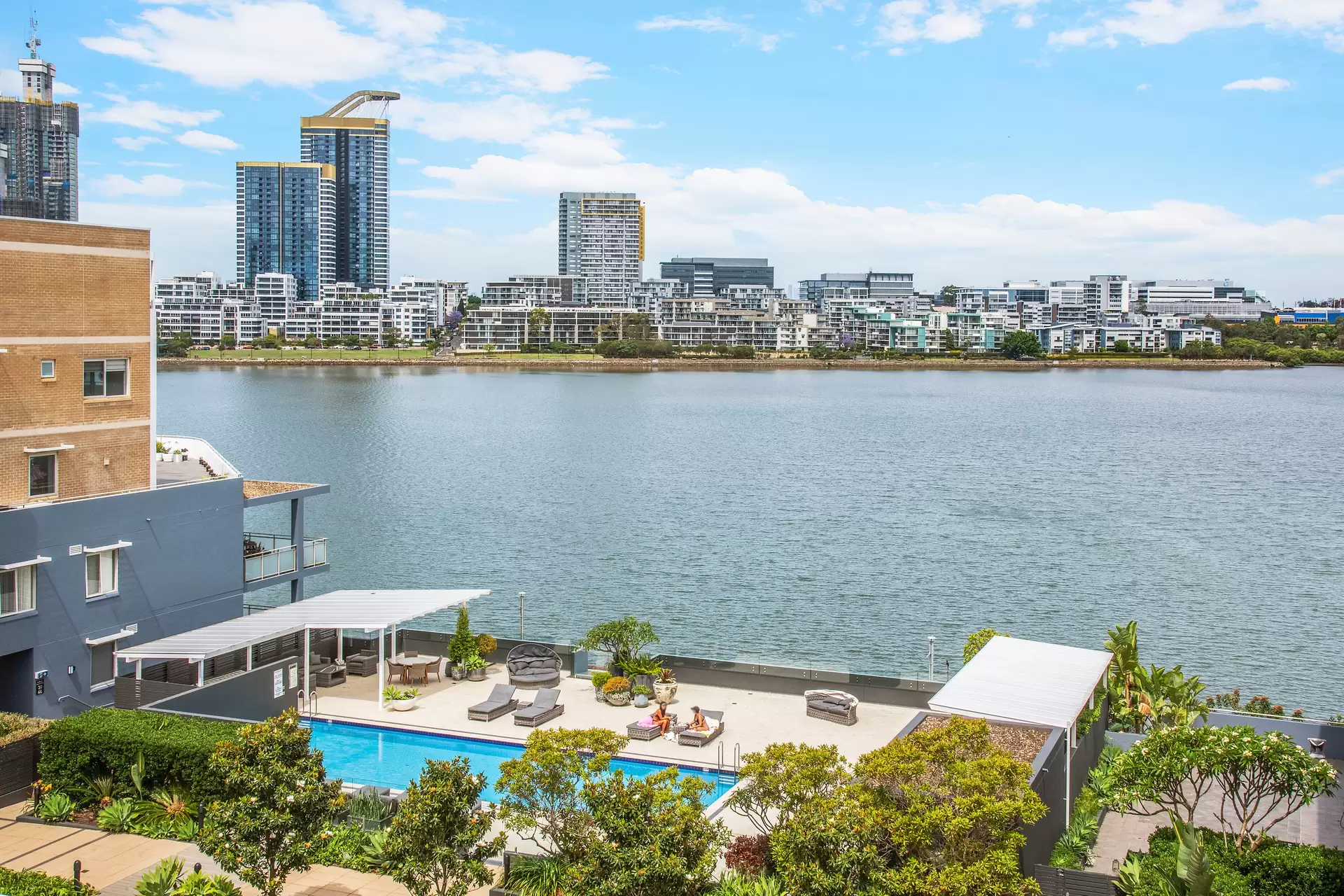 617/16 Marine Parade, Wentworth Point Sold by Chidiac Realty - image 1