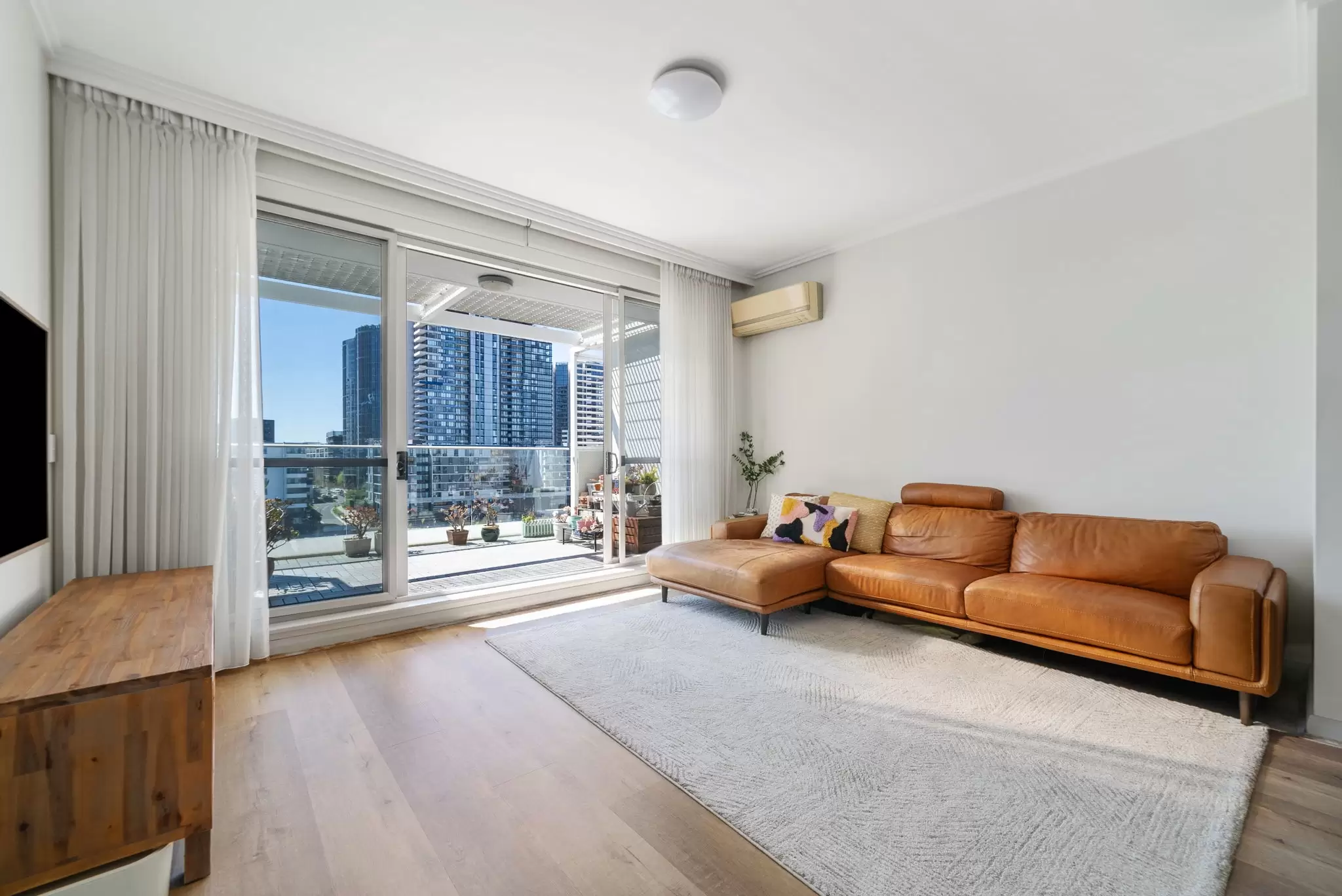 807/6 Nuvolari Place, Wentworth Point Sold by Chidiac Realty - image 3