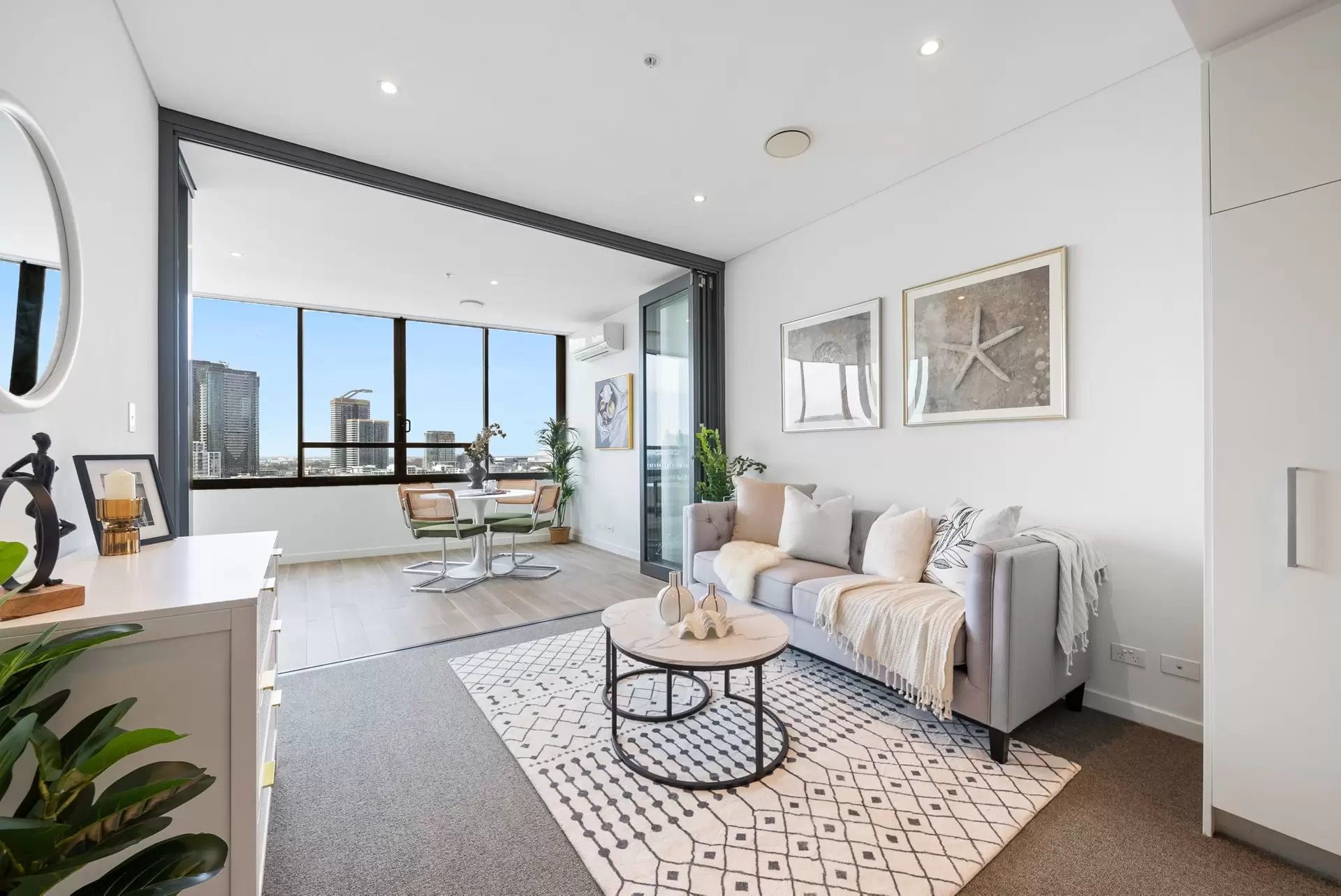 1505/11 Wentworth Place, Wentworth Point Leased by Chidiac Realty - image 1