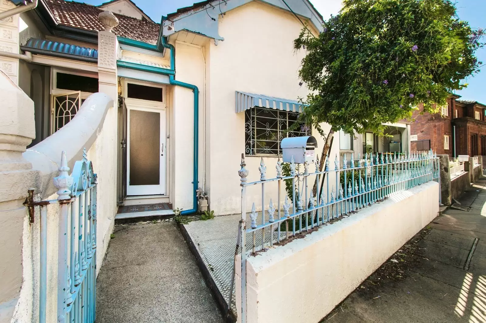 4 Sadlier Crescent, Petersham Leased by Chidiac Realty - image 4