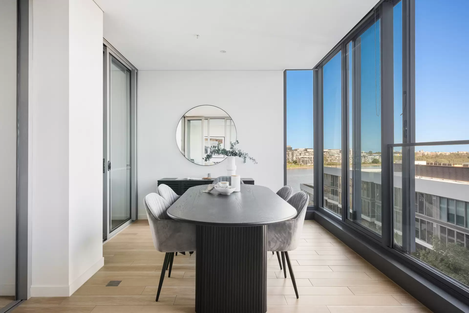 910/26 Footbridge Boulevard, Wentworth Point Sold by Chidiac Realty - image 1