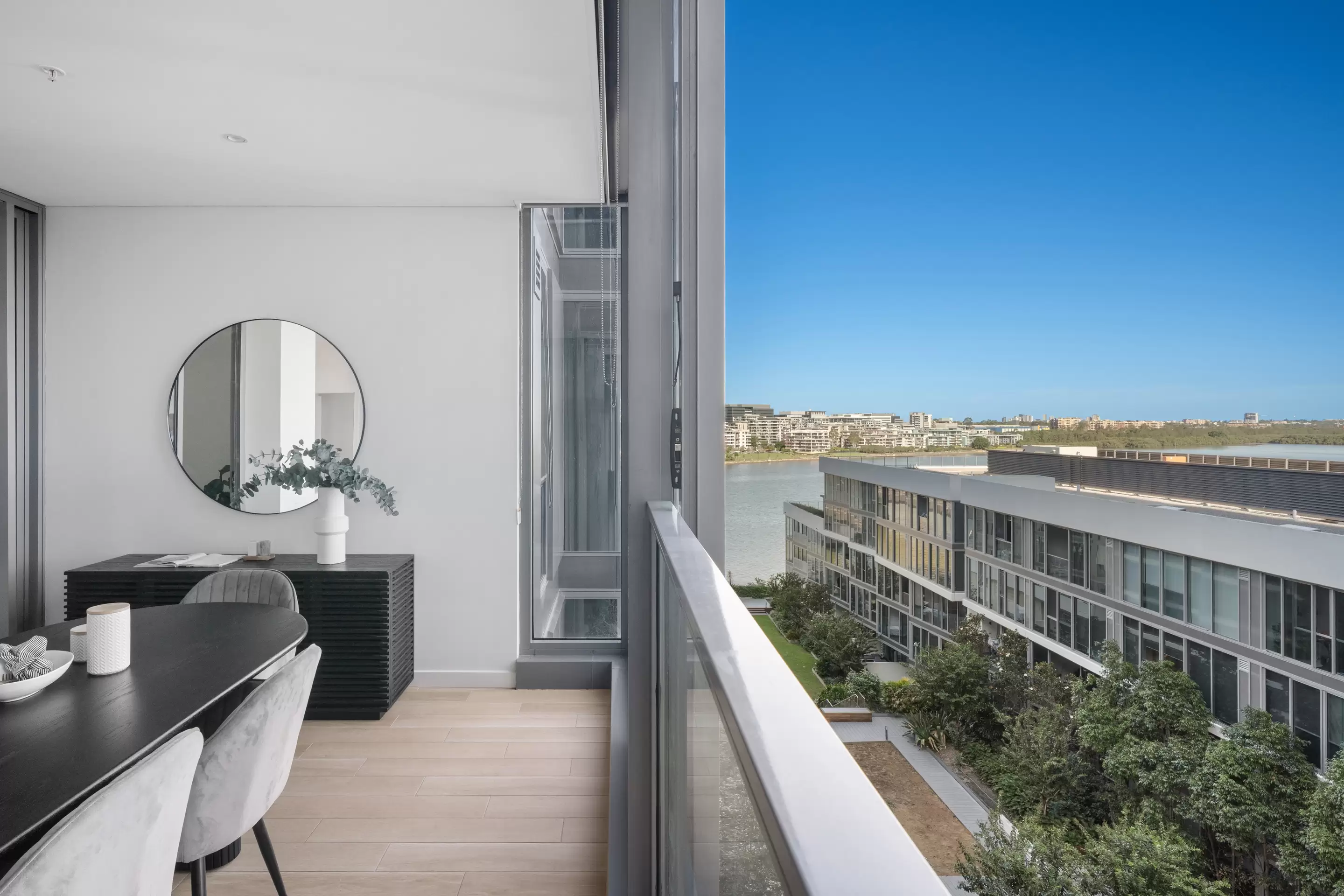 910/26 Footbridge Boulevard, Wentworth Point Sold by Chidiac Realty - image 4