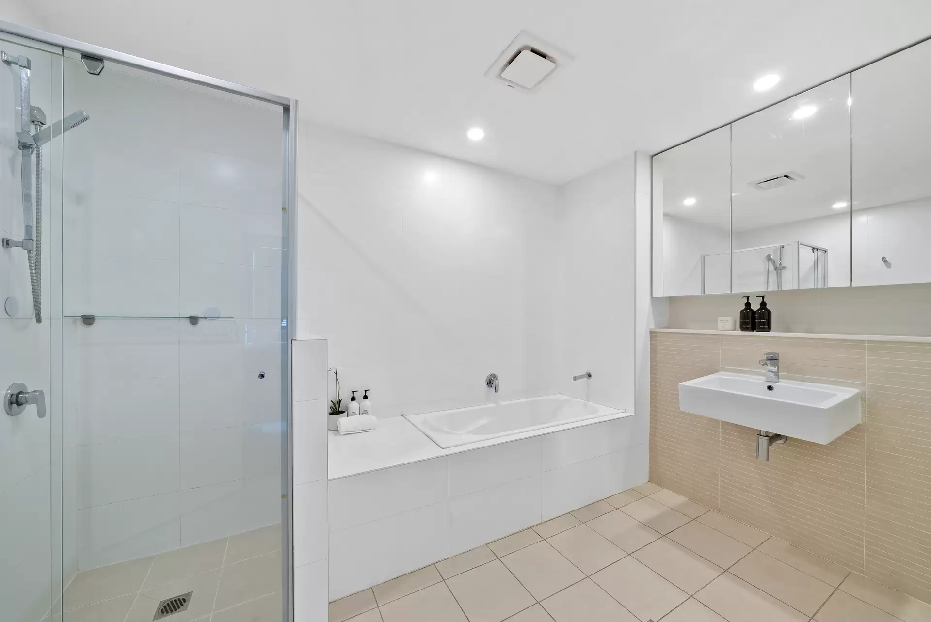 516/6 Baywater Drive, Wentworth Point For Sale by Chidiac Realty - image 1