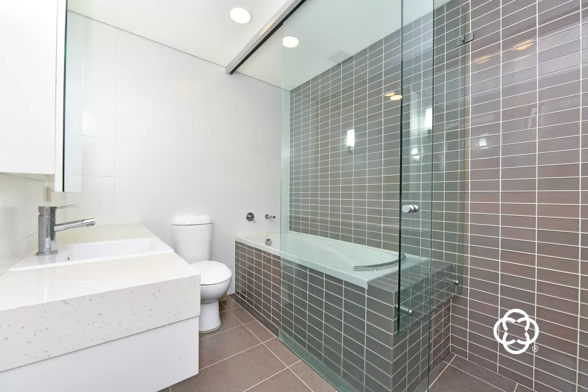 1/27-29 Broughton Street, Kirribilli Leased by Chidiac Realty - image 1