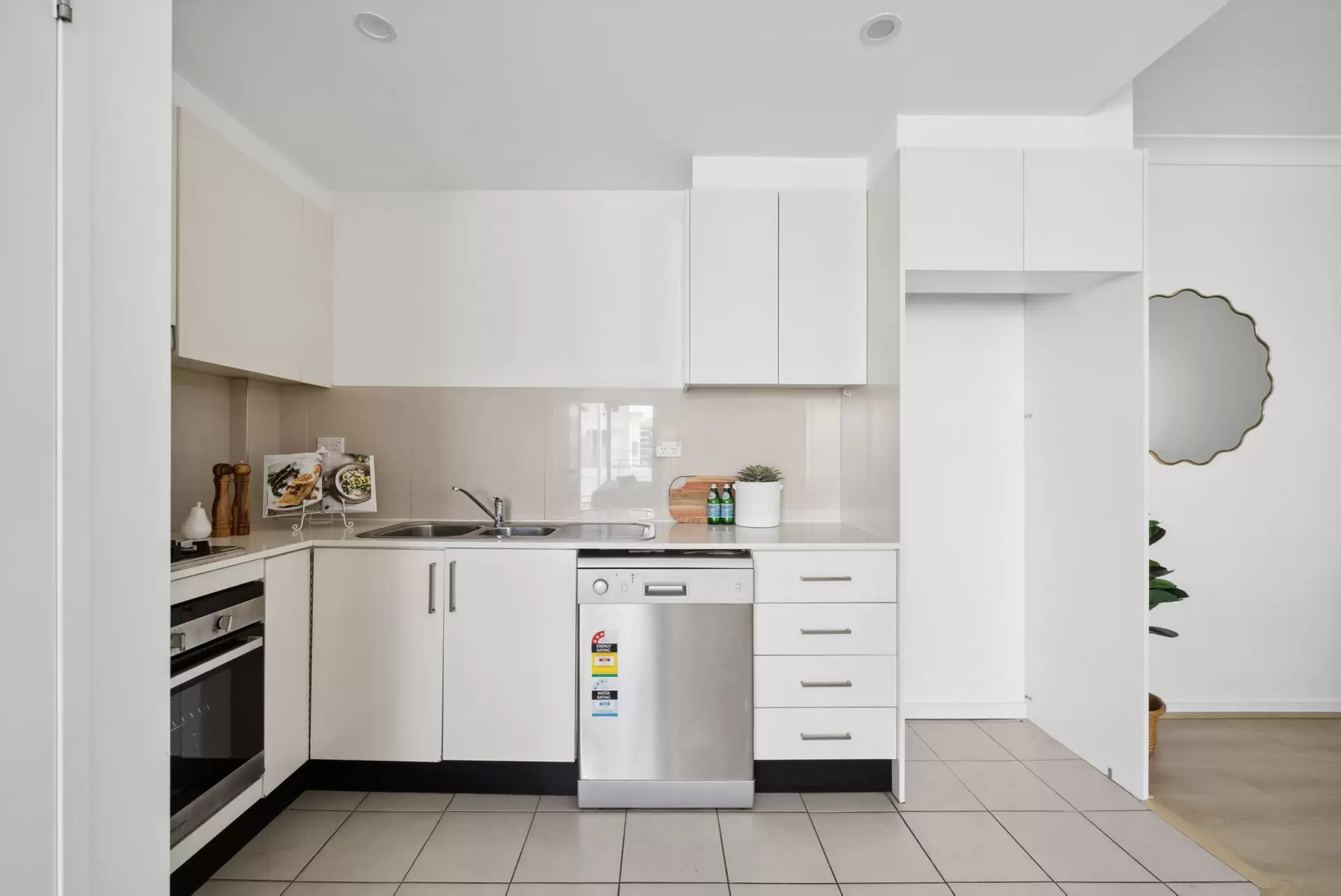 37/104 Railway Terrace, Merrylands Sold by Chidiac Realty - image 1