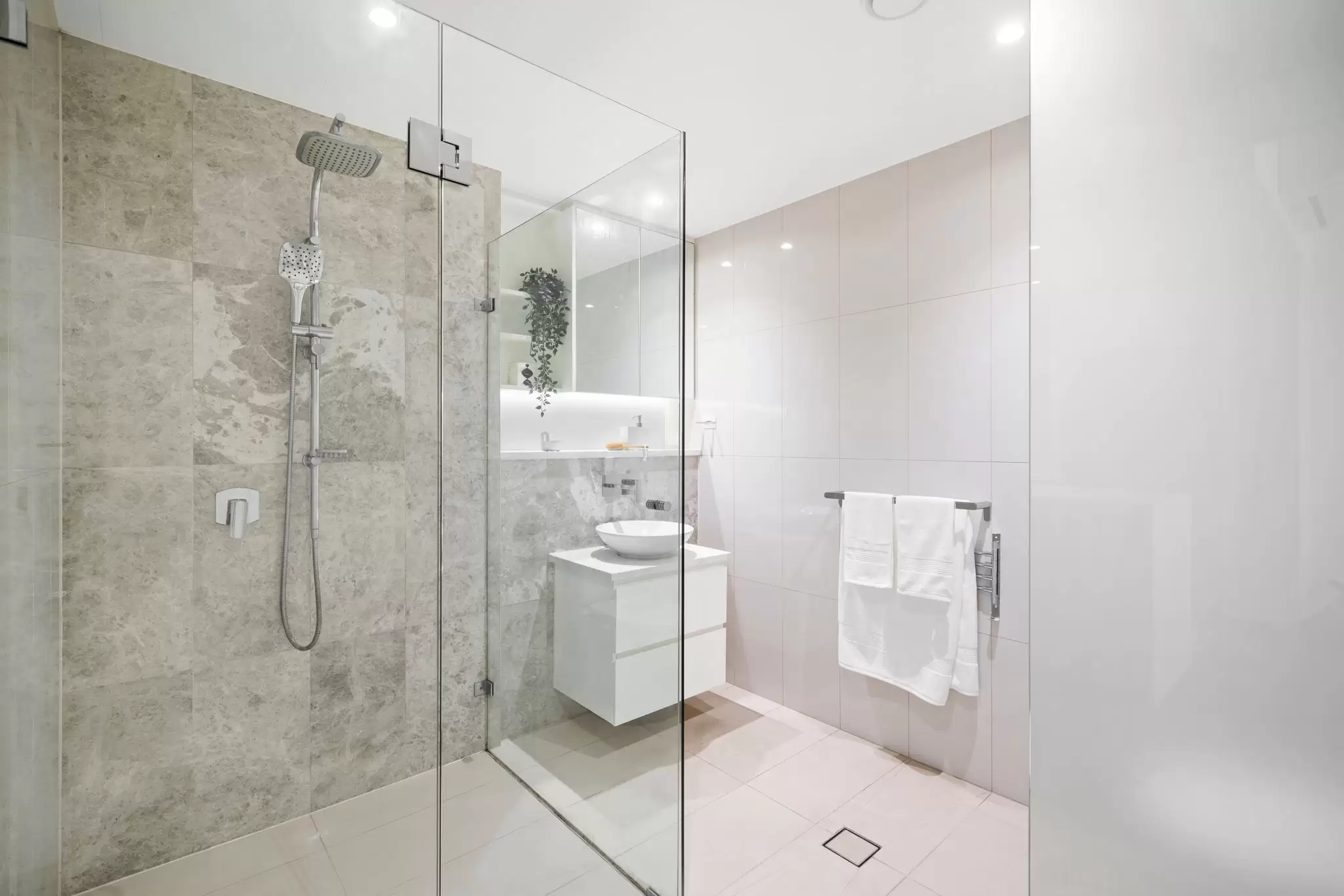 901/13 Wentworth Place, Wentworth Point For Sale by Chidiac Realty - image 10