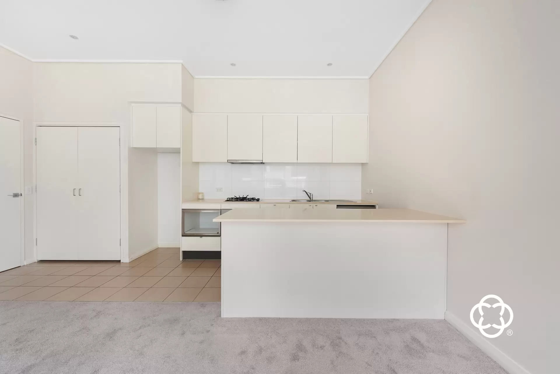 210/14 Marine Parade, Wentworth Point Leased by Chidiac Realty - image 1