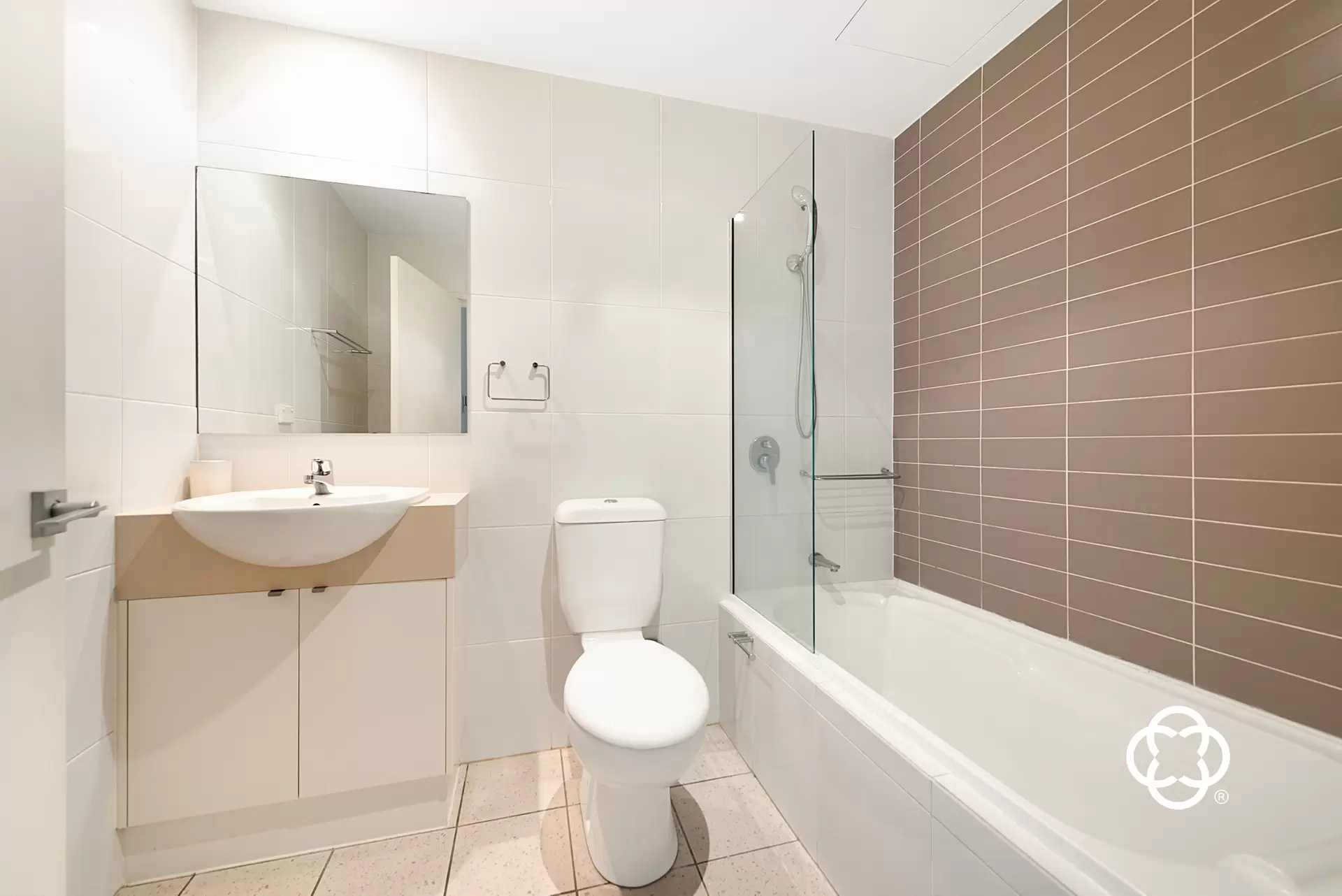 210/14 Marine Parade, Wentworth Point Leased by Chidiac Realty - image 1