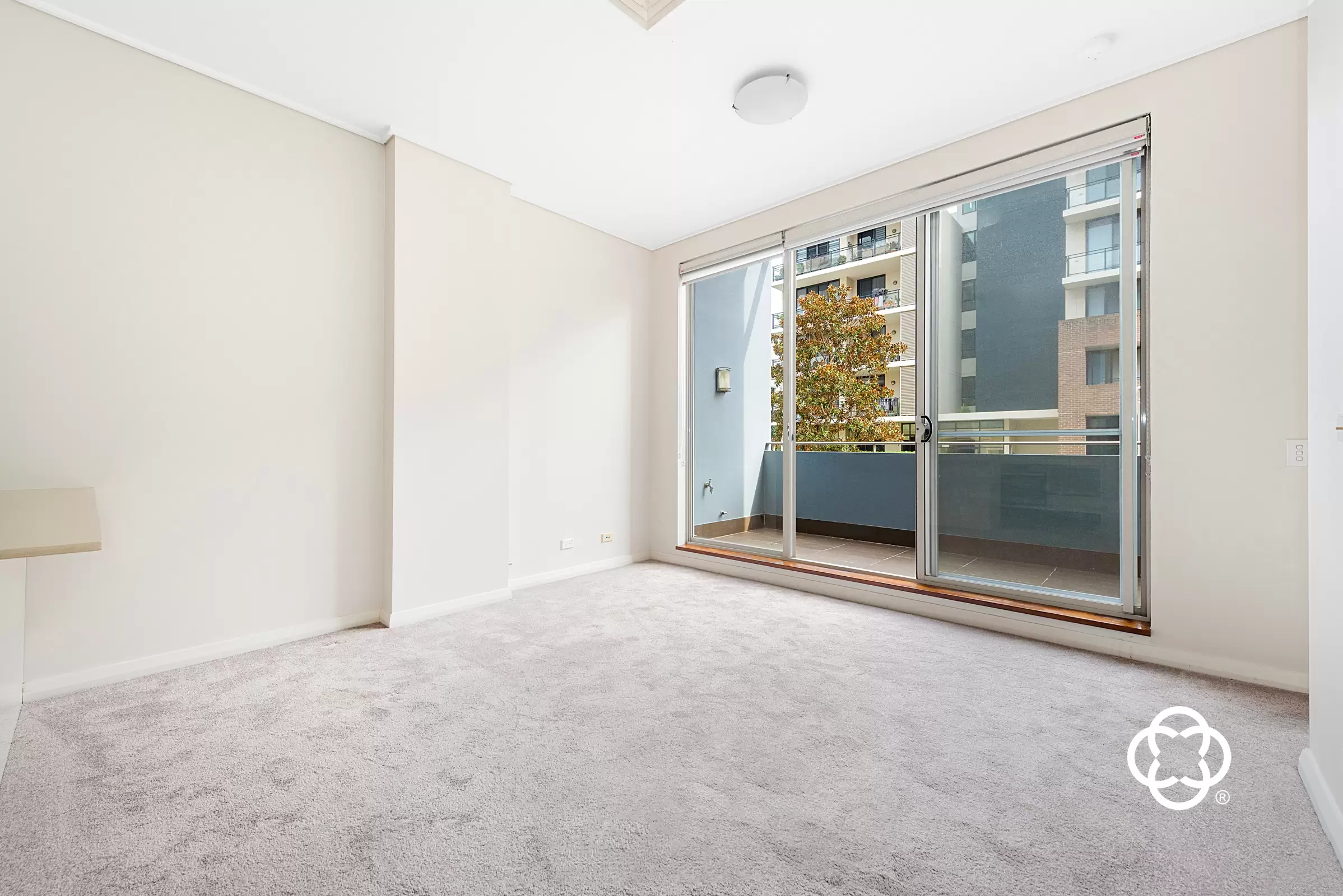210/14 Marine Parade, Wentworth Point Leased by Chidiac Realty - image 3