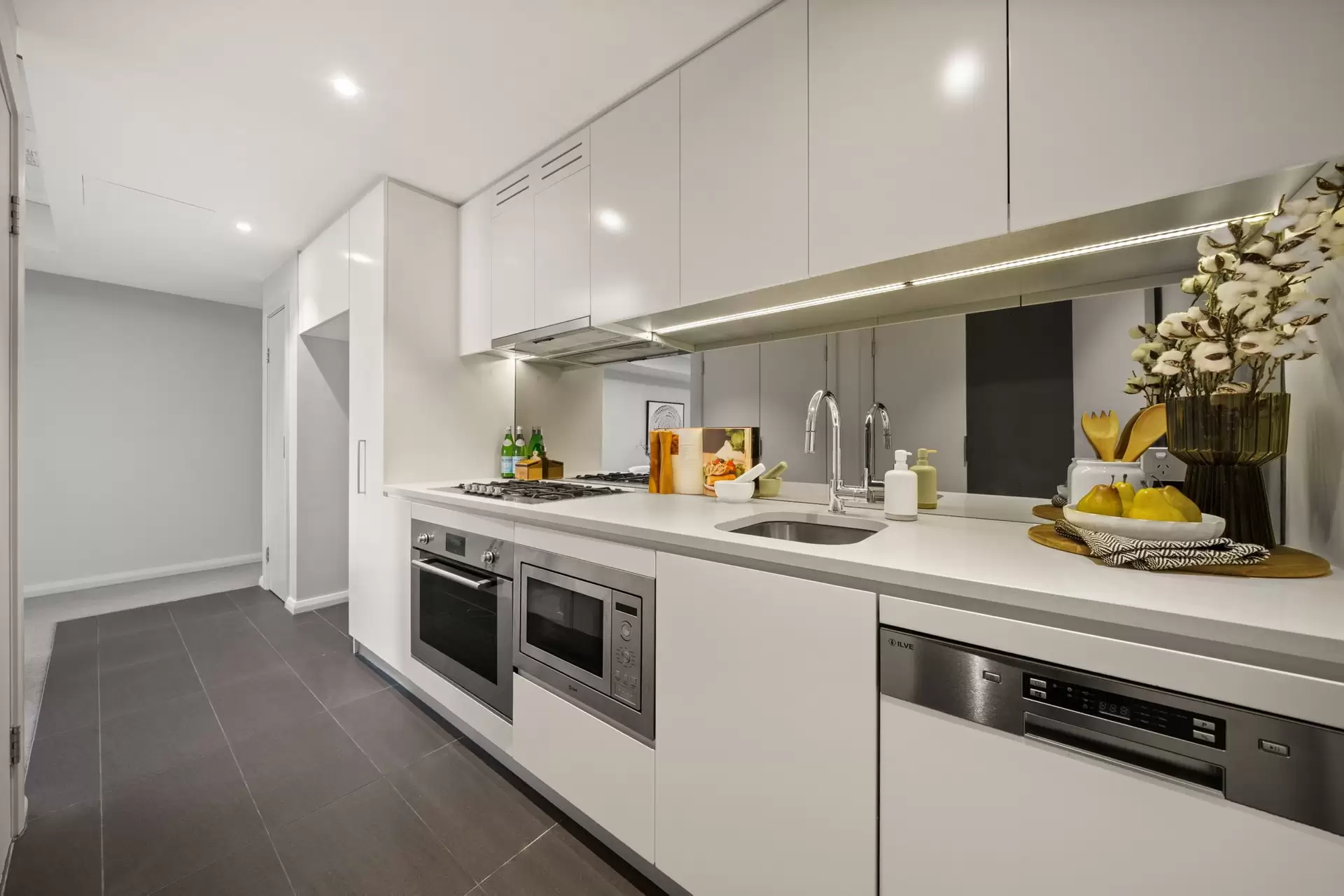 811/55 Hill Road, Wentworth Point Sold by Chidiac Realty - image 1