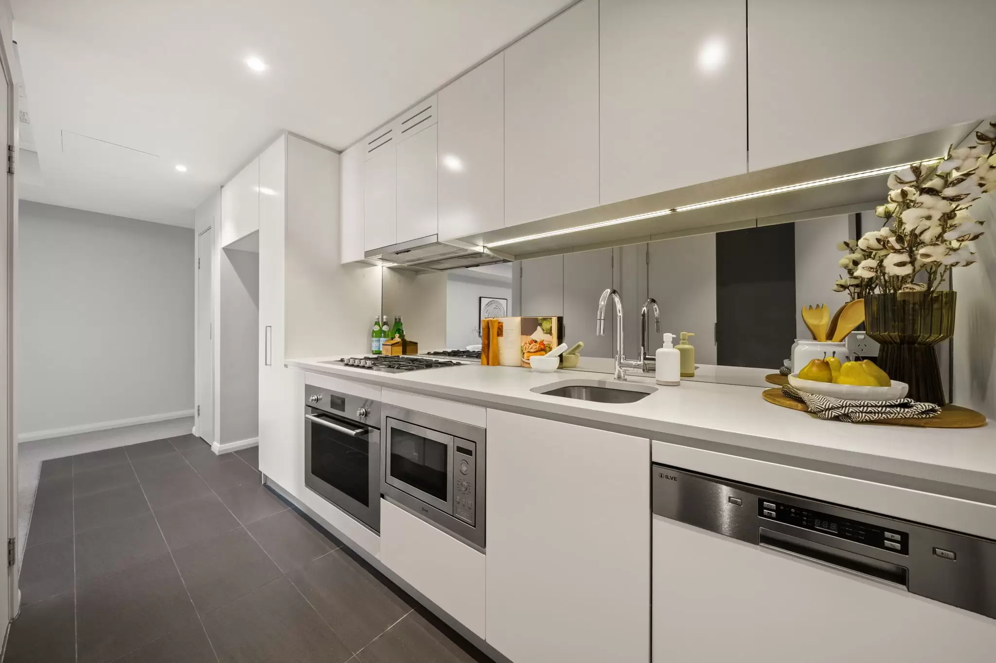 811/55 Hill Road, Wentworth Point Sold by Chidiac Realty - image 4