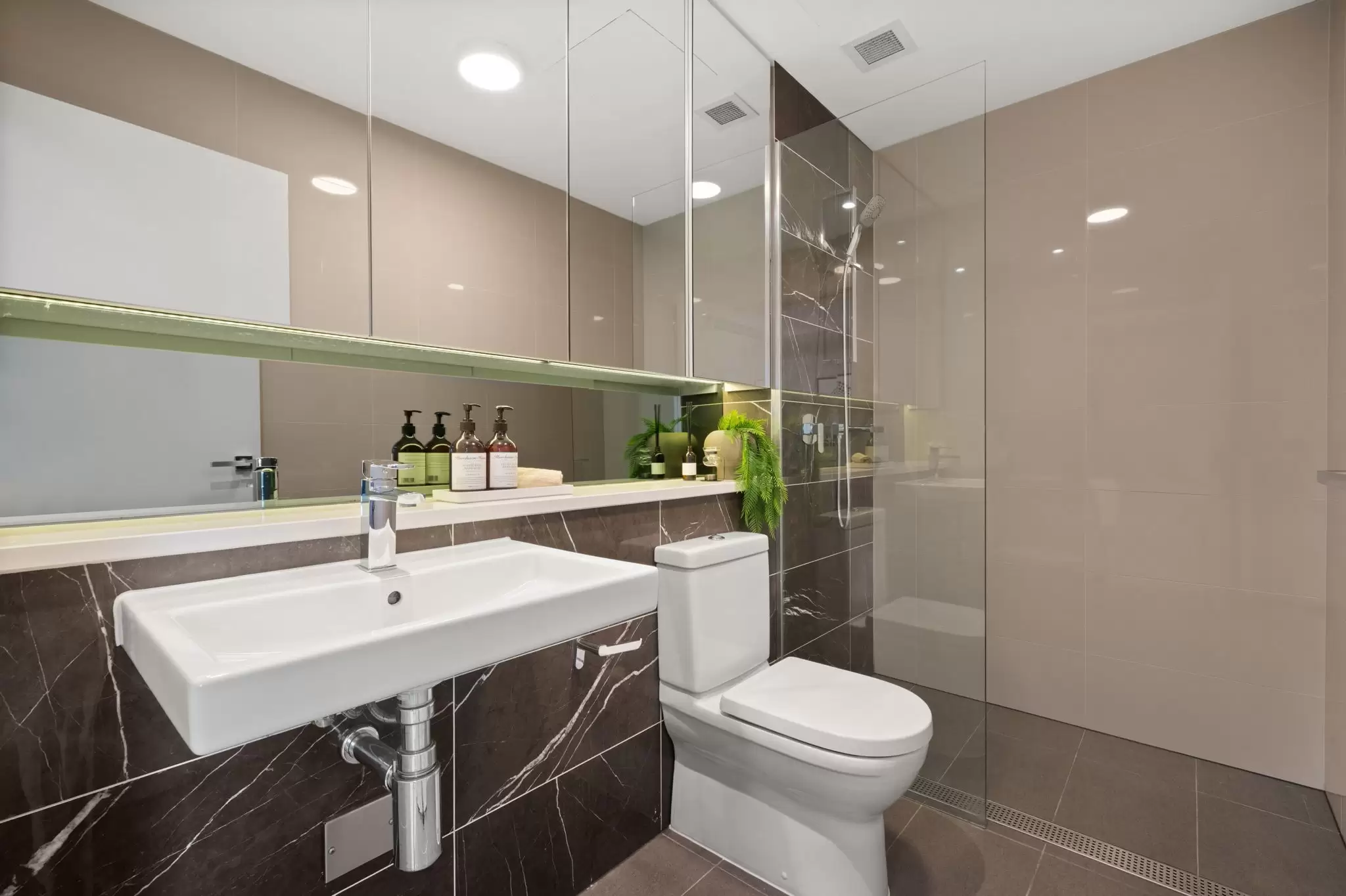 811/55 Hill Road, Wentworth Point Sold by Chidiac Realty - image 5