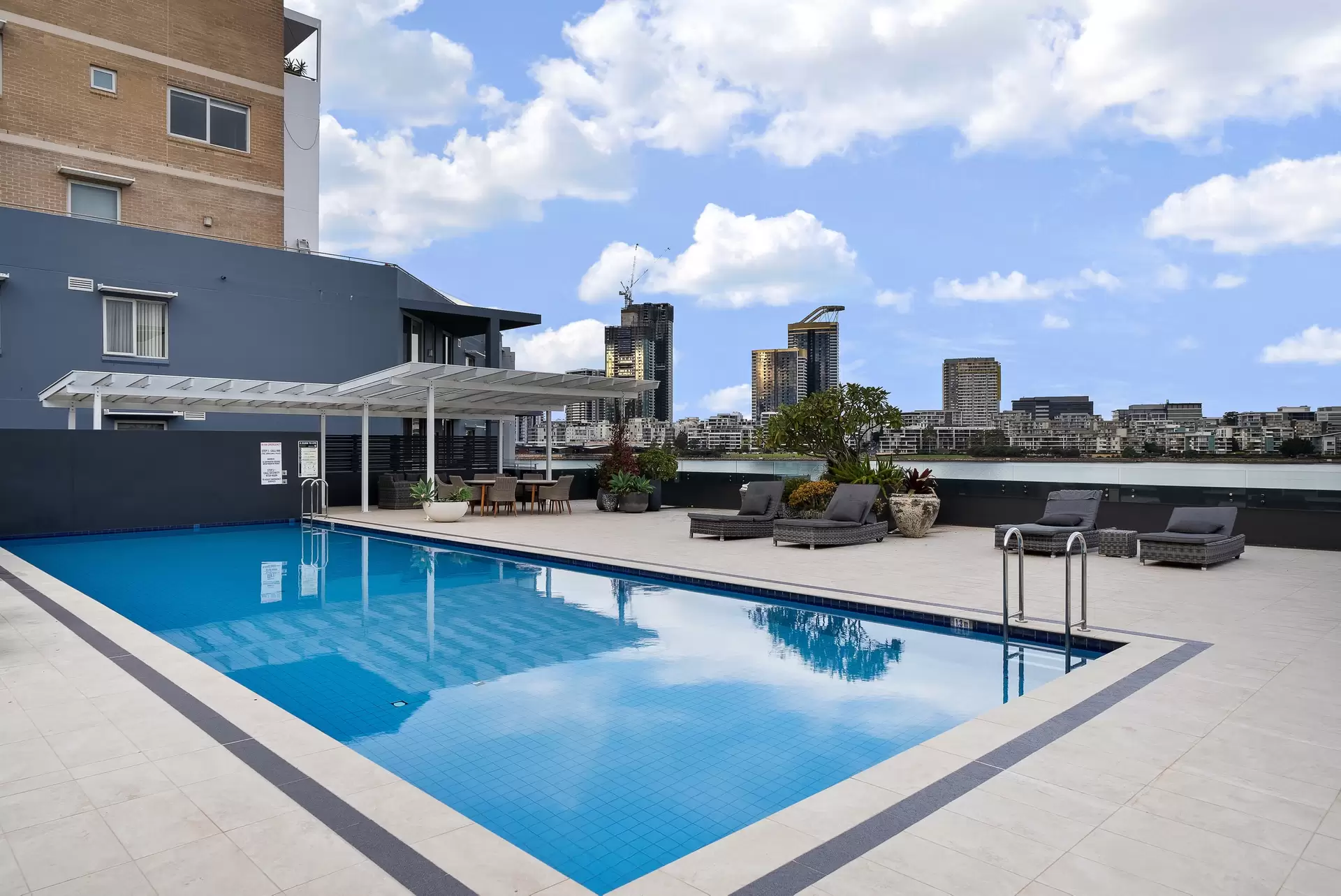 212/18 Marine Parade, Wentworth Point Sold by Chidiac Realty - image 1