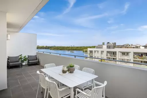 646/30 Baywater Drive, Wentworth Point Sold by Chidiac Realty
