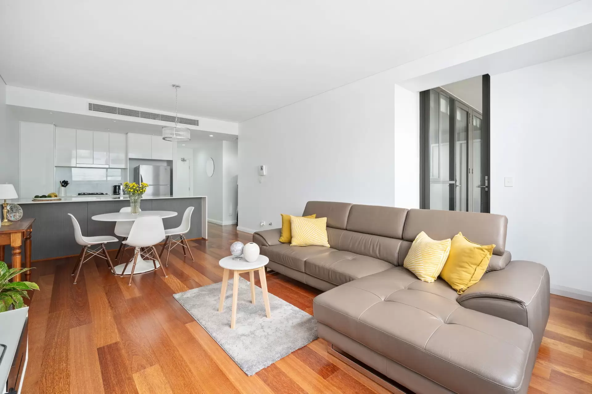 213/11C Mashman Avenue, Kingsgrove Leased by Chidiac Realty - image 1