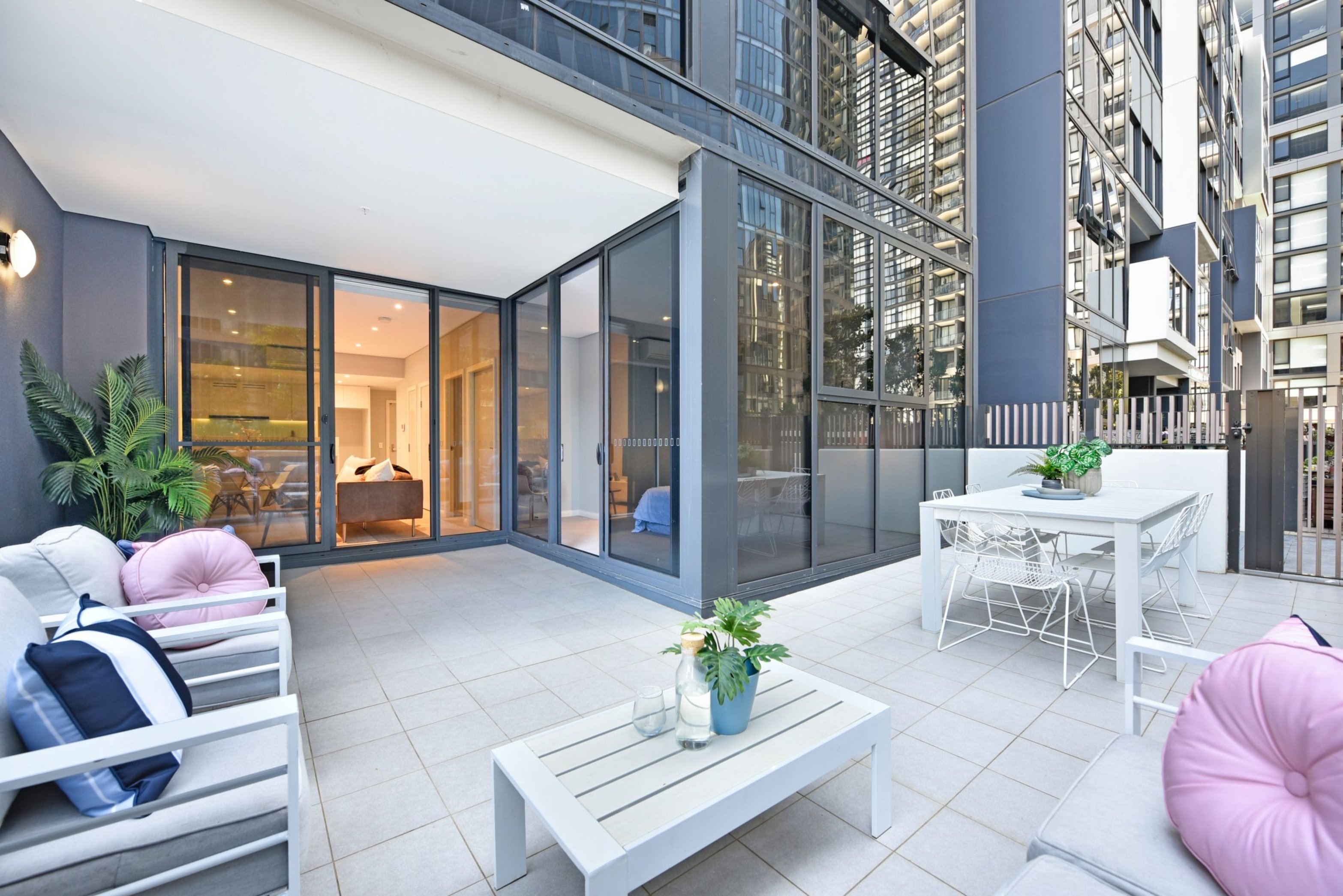 302/5 Wentworth Place, Wentworth Point Sold by Chidiac Realty - image 4