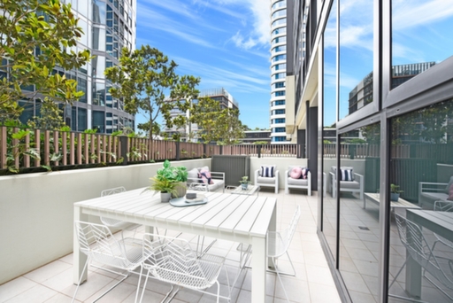 302/5 Wentworth Place, Wentworth Point Sold by Chidiac Realty