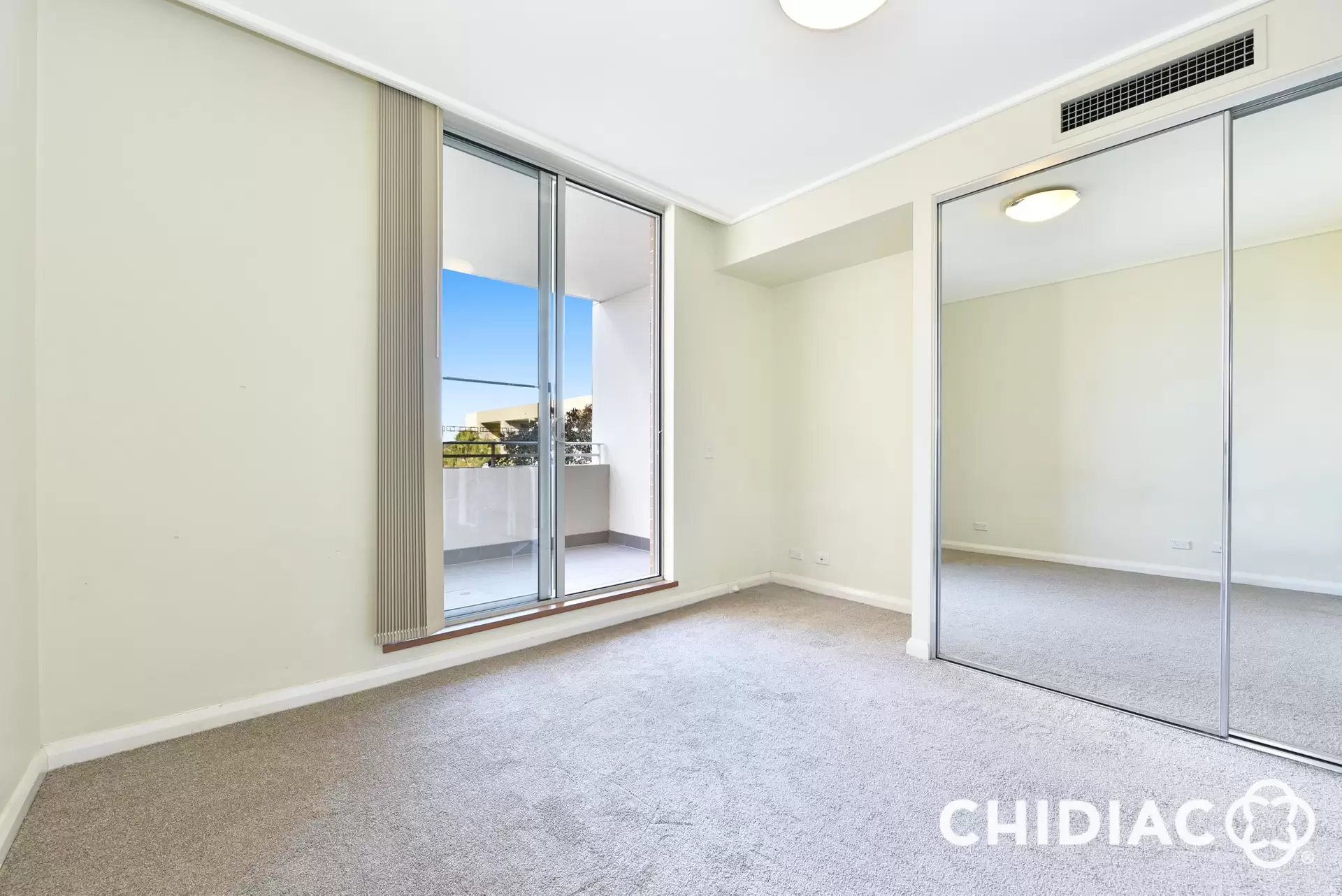 543/2 The Crescent, Wentworth Point Leased by Chidiac Realty - image 1