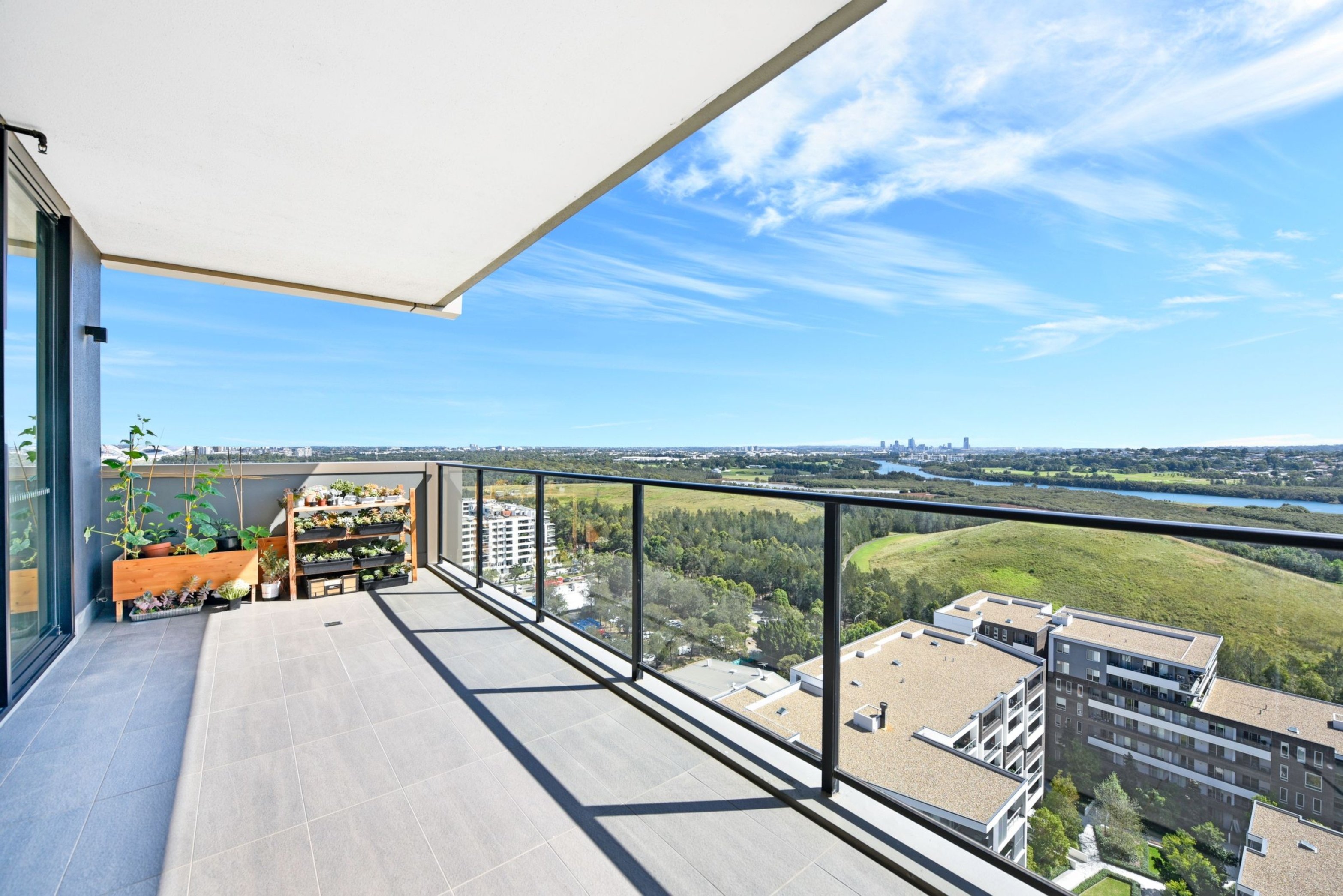 1902/46 Savona Drive, Wentworth Point Sold by Chidiac Realty - image 2