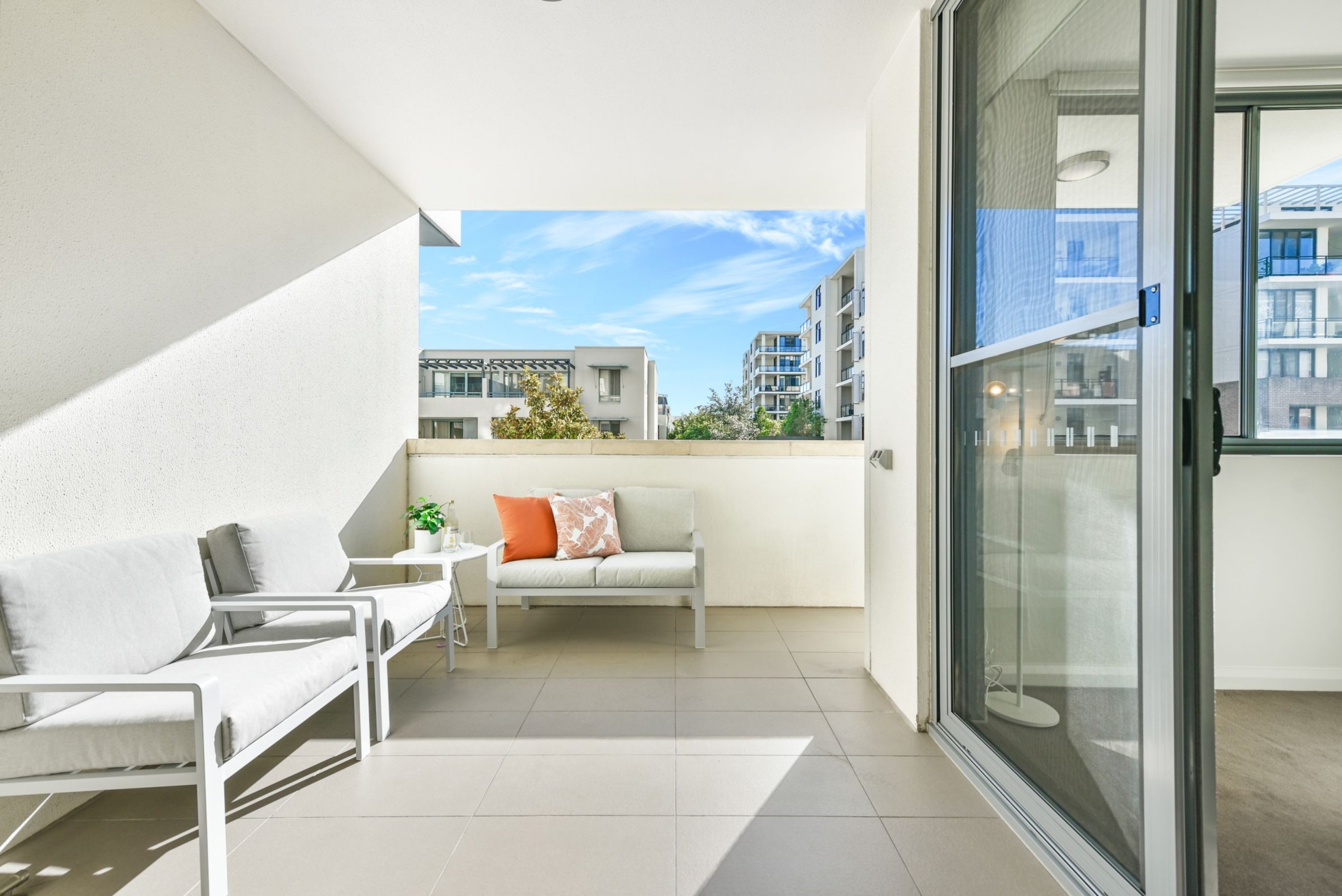 202/8 Marine Parade, Wentworth Point Sold by Chidiac Realty - image 2