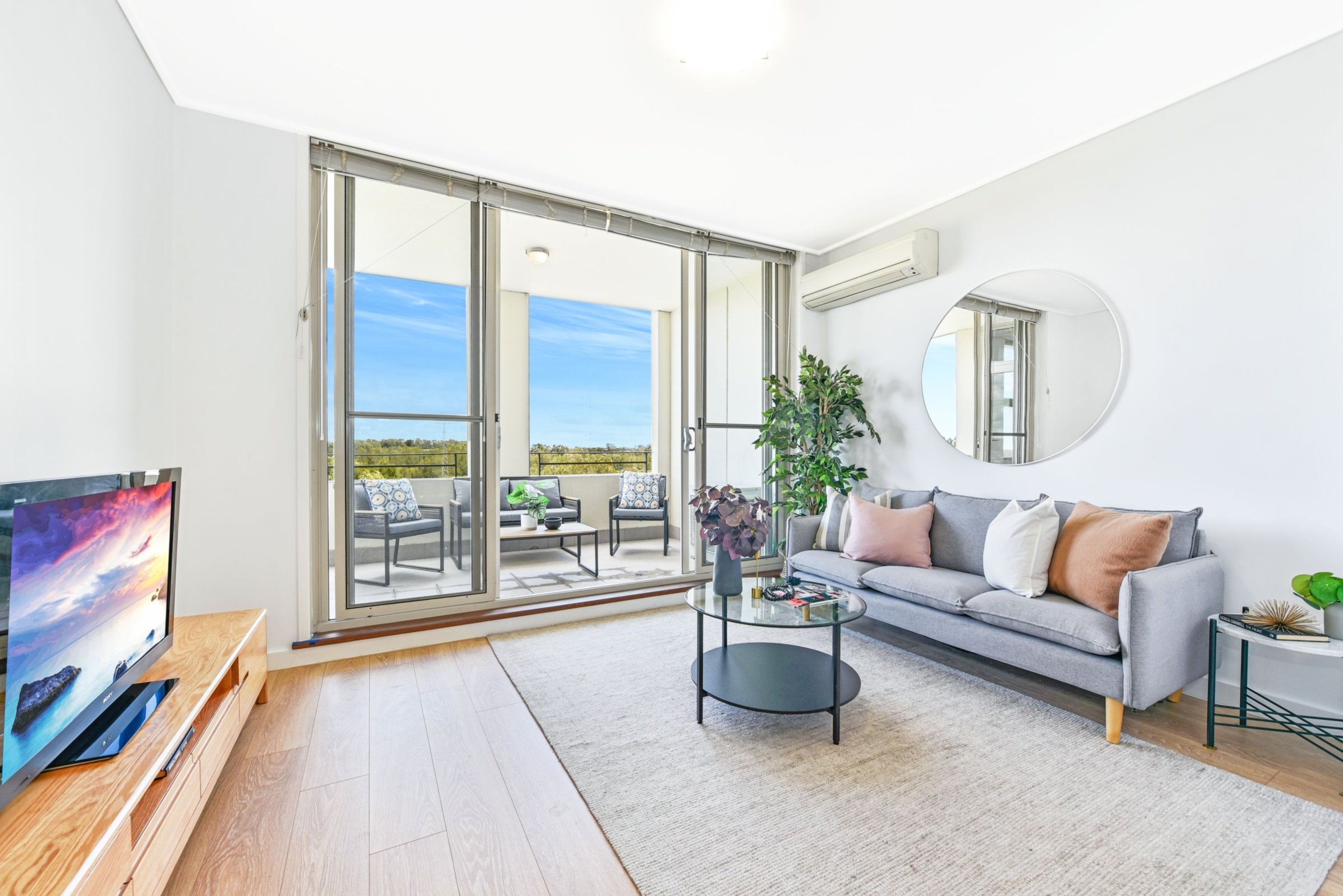 605/1 The Piazza, Wentworth Point Sold by Chidiac Realty - image 1